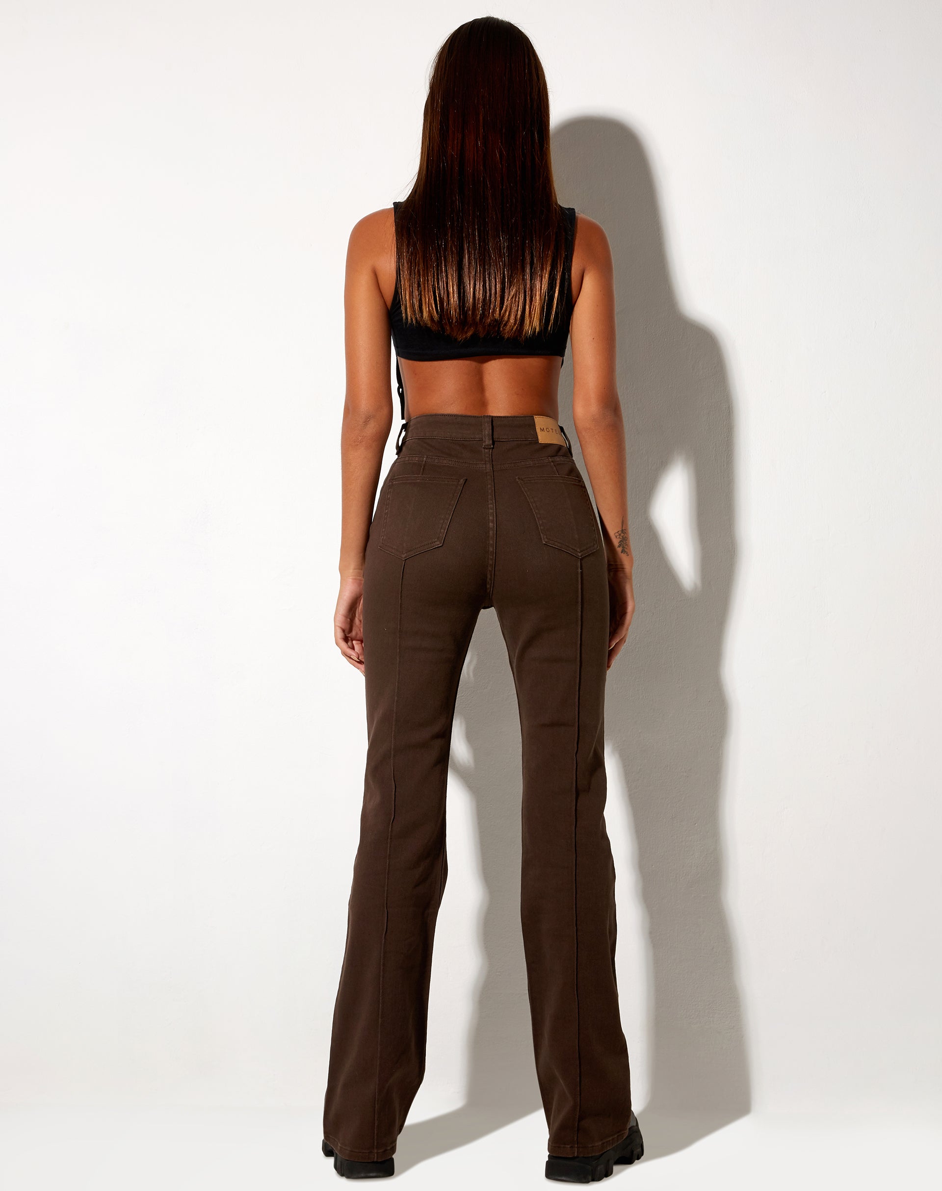 Afbeelding van Seam Bootleg Jeans in Bittere Chocolade