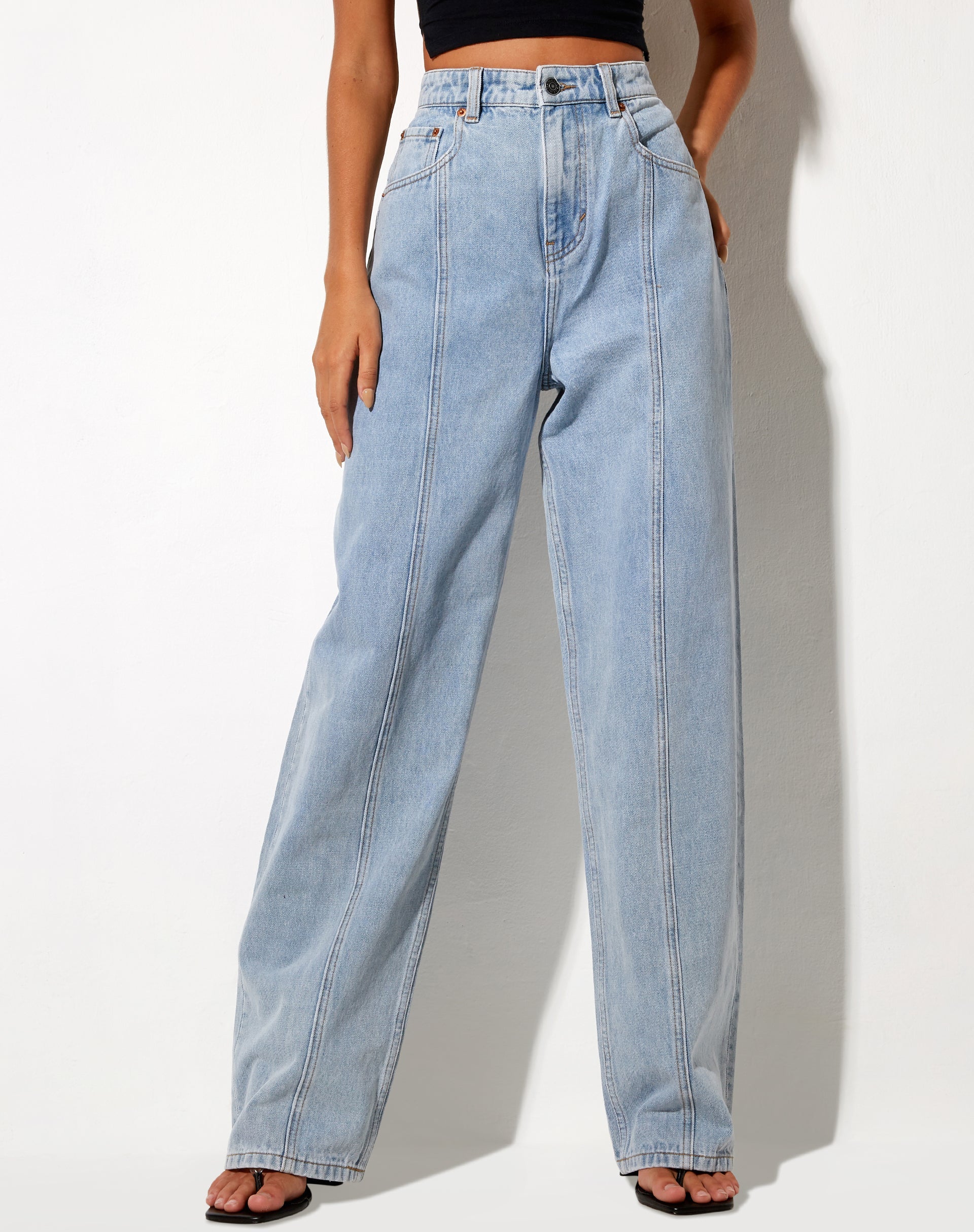 Afbeelding van Seam Parallel Jeans in Light Wash Blue