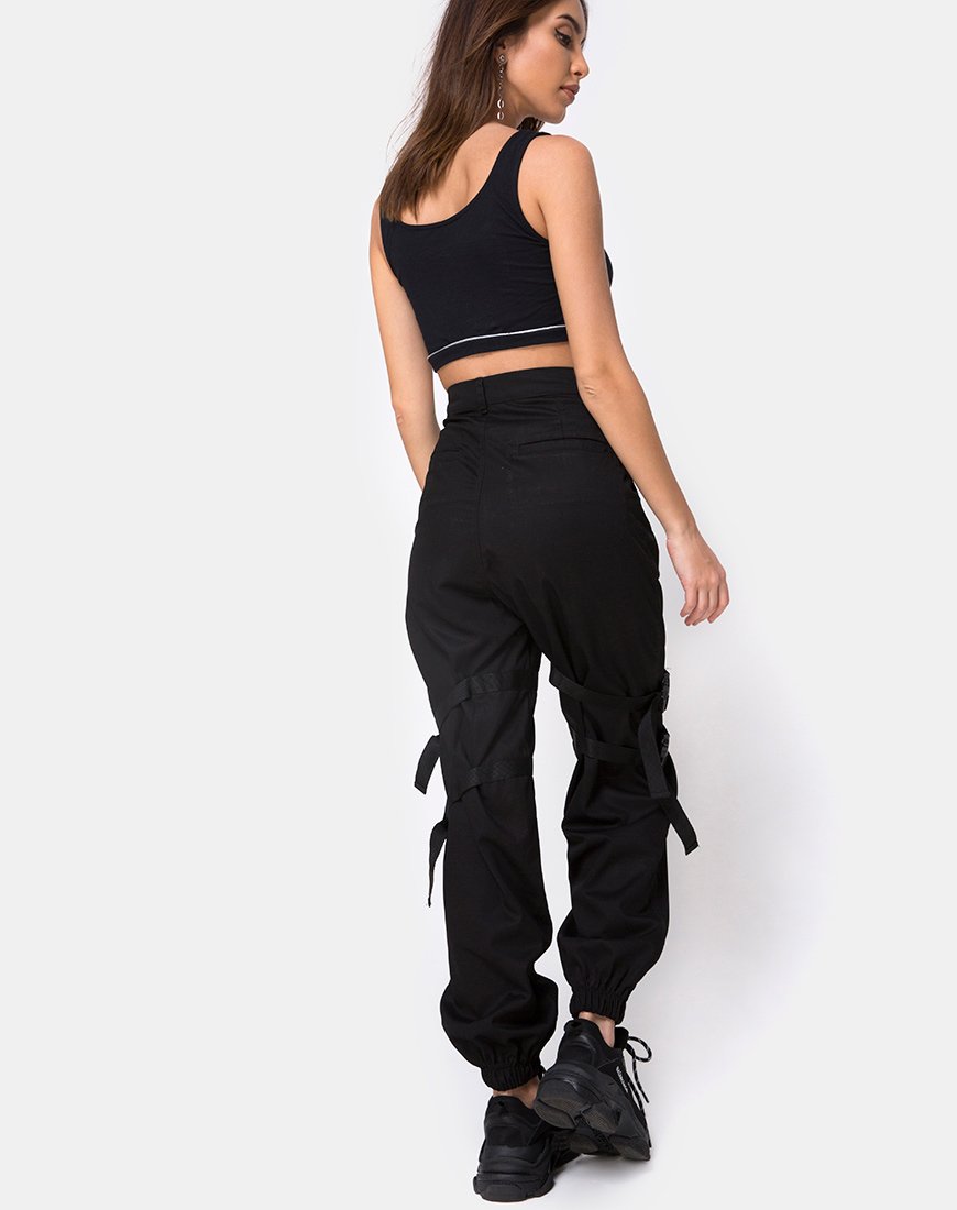Afbeelding van Shano Crop Top in zwart met witte biezen