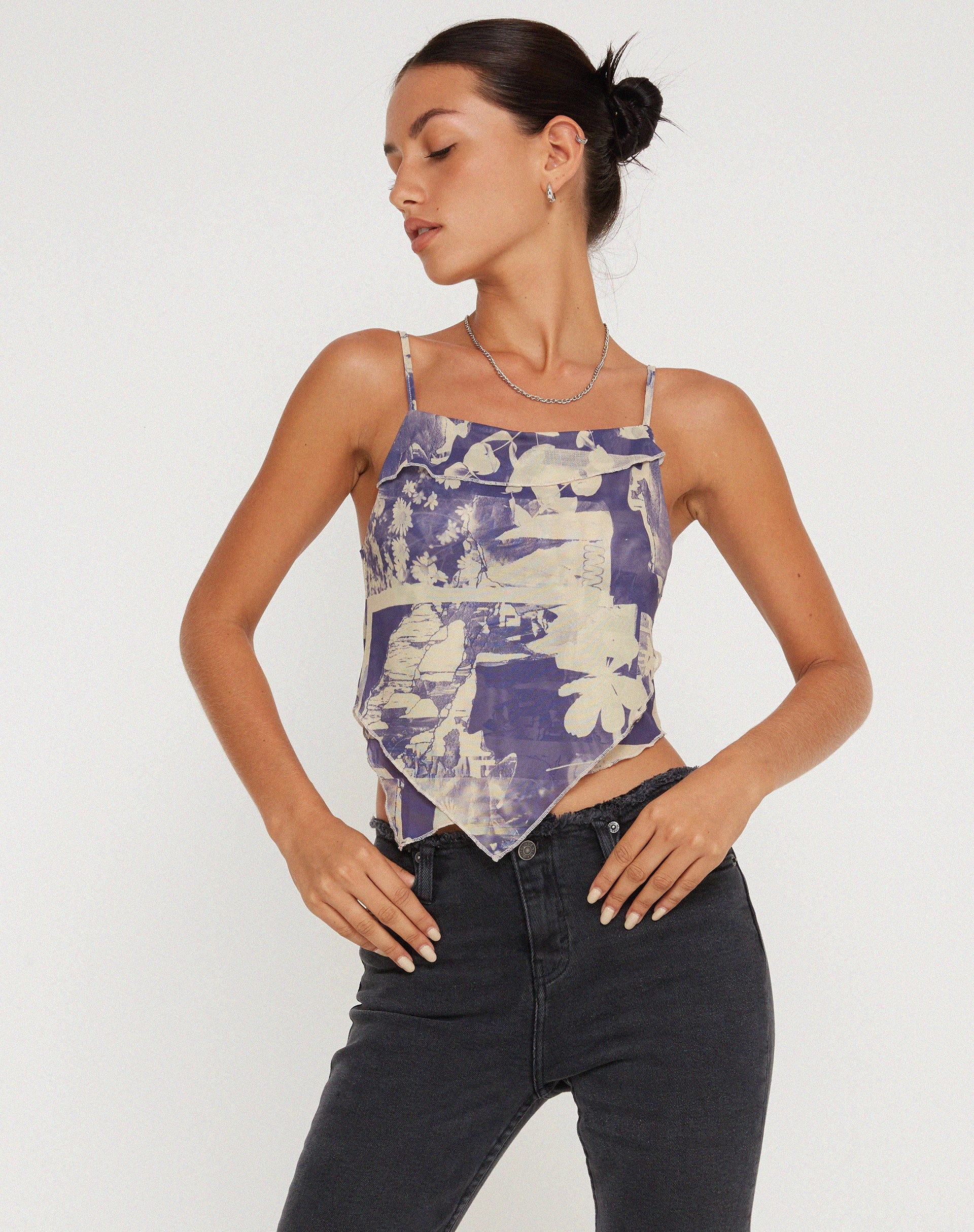 Afbeelding van Shindu Mesh Vest Top in Collage Floral Shadow Purple