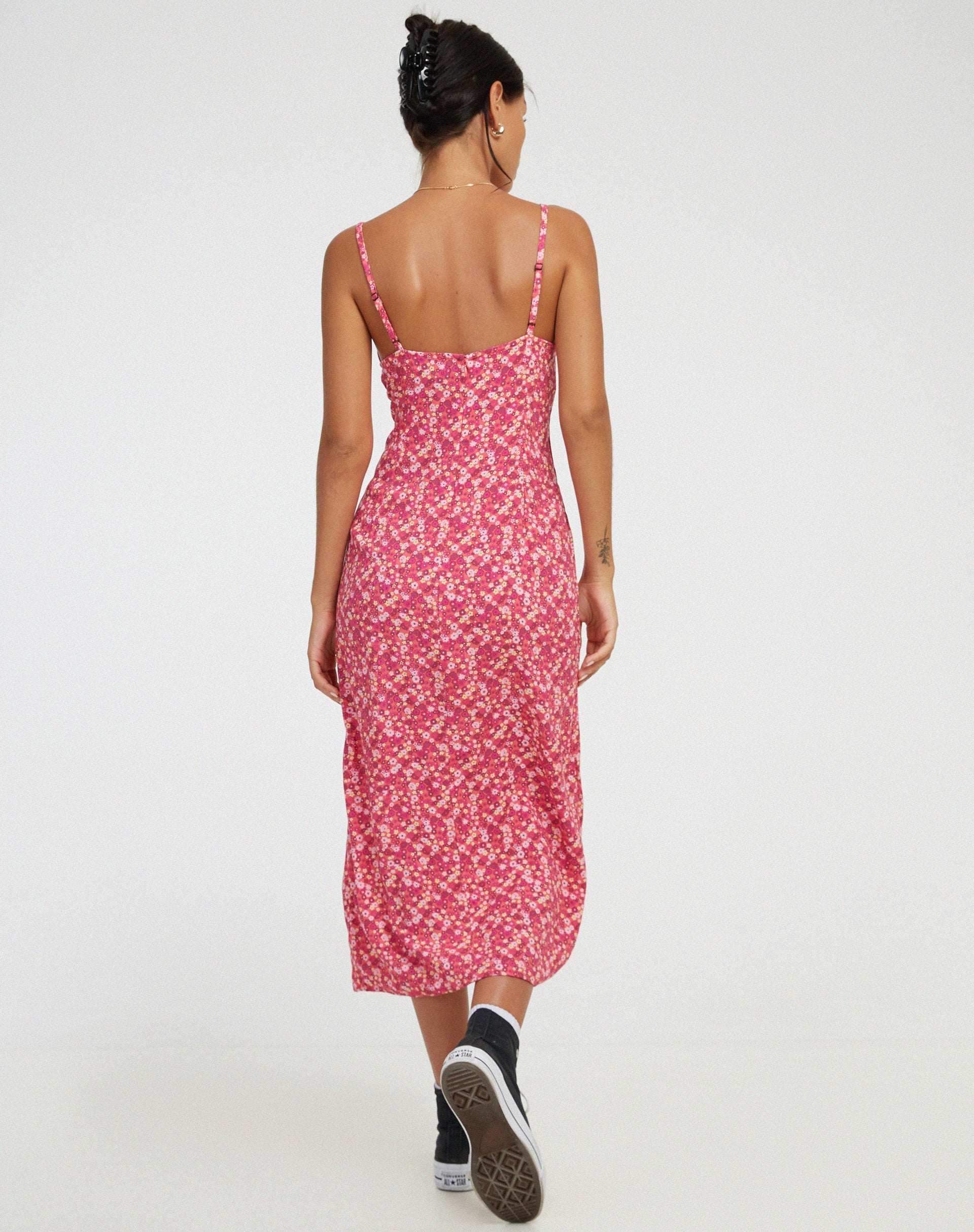 Afbeelding van Shiori Midi Dress in Ditsy Floral PinkShiori Midi Dress in Ditsy Floral Pink