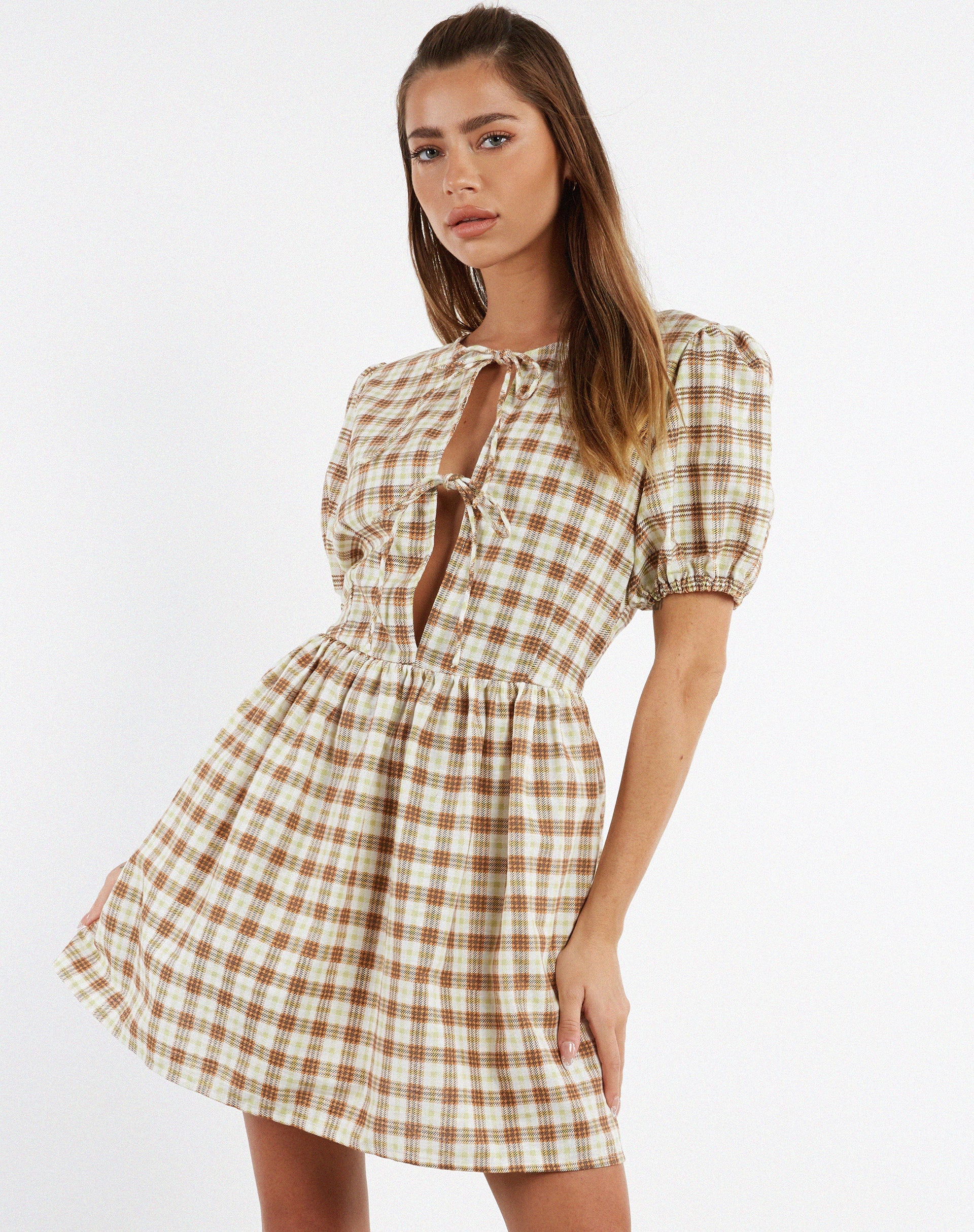 Afbeelding van MOTEL X JACQUIE Shirley Mini Dress in Geelbruin Ruitje