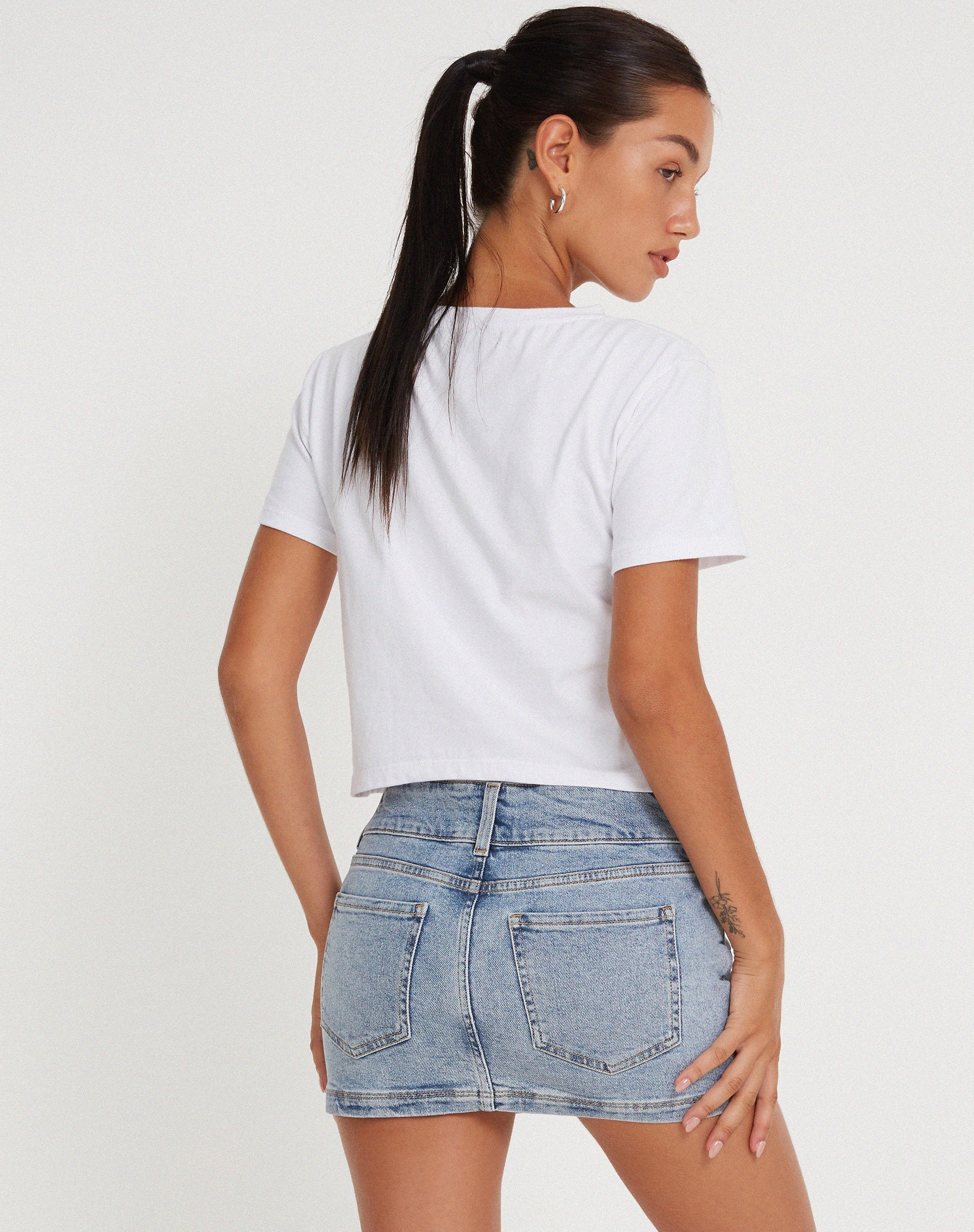 Afbeelding van Shrunk Tee in White You Give Me The Ick