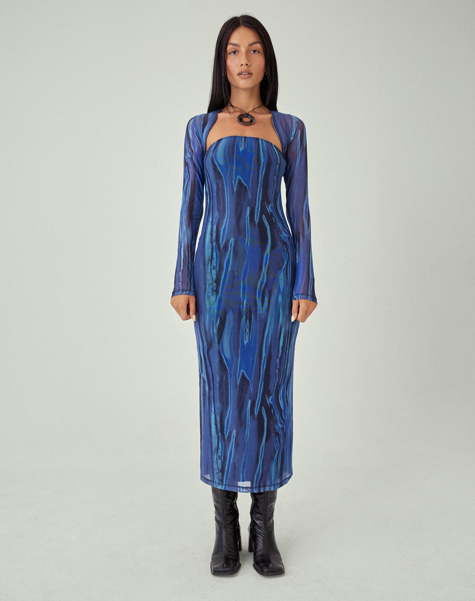 beeld van MOTEL X JACQUIE Shuro Maxi Dress in Colour Bleed Blue