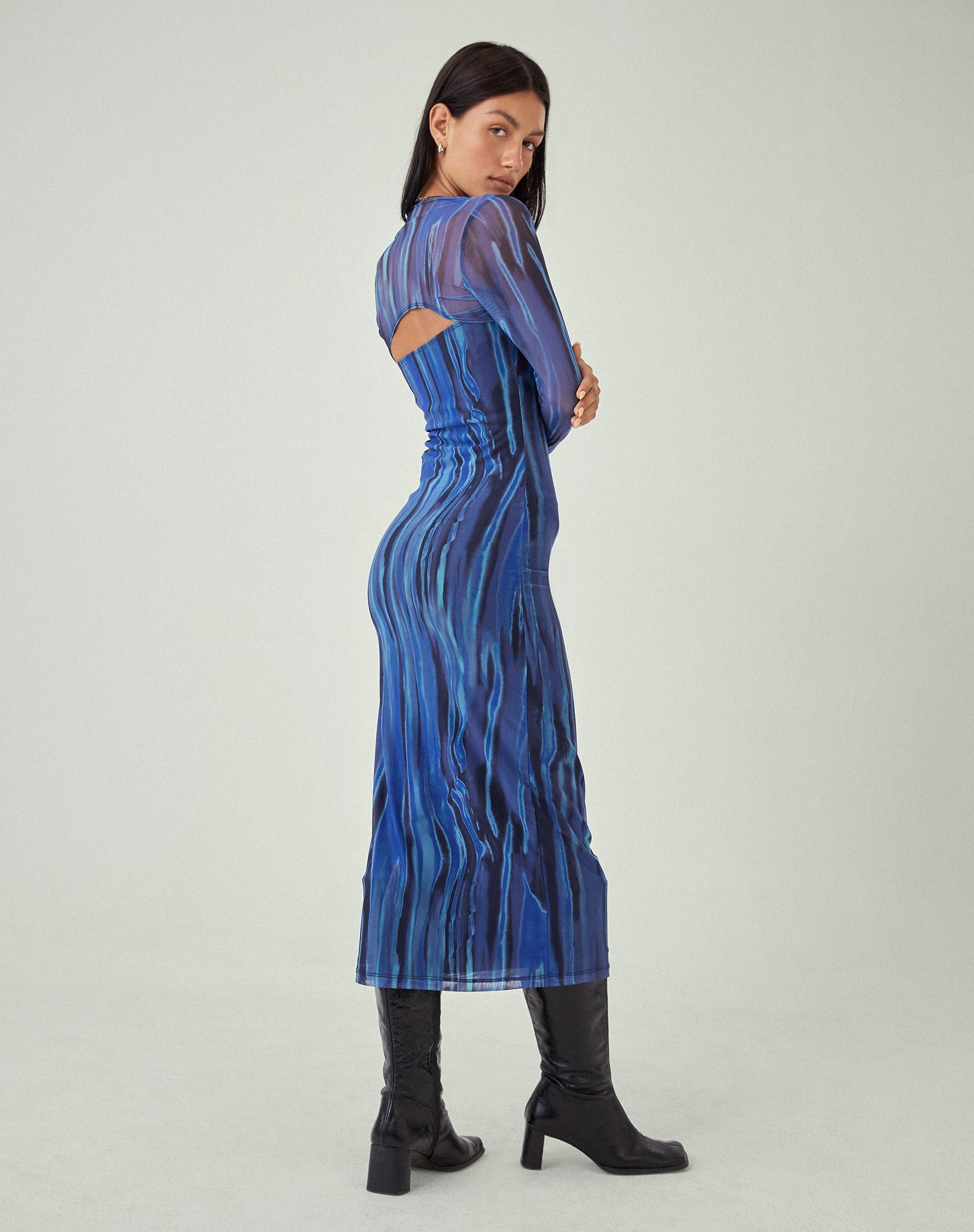 beeld van MOTEL X JACQUIE Shuro Maxi Dress in Colour Bleed Blue