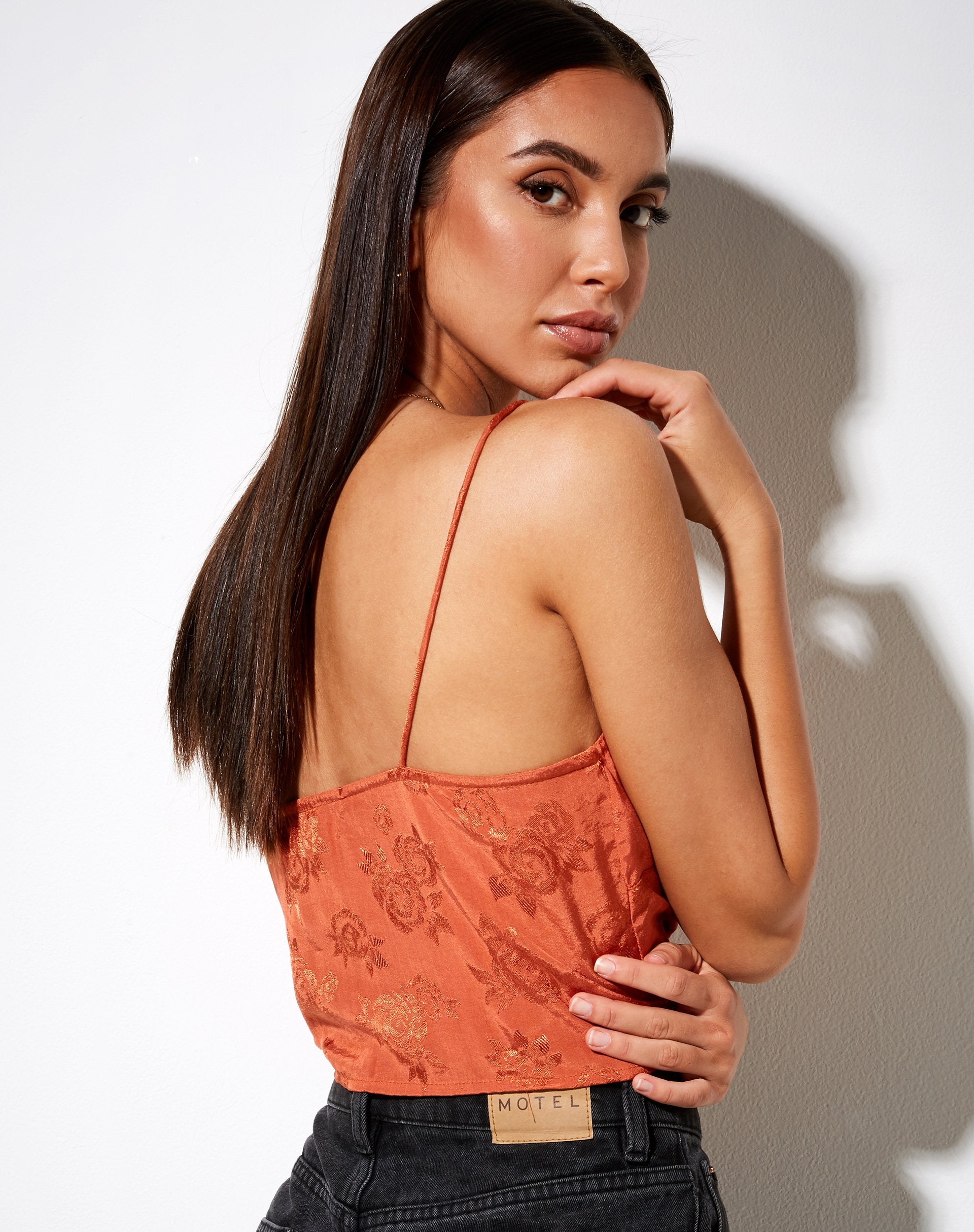 Afbeelding van Sipa Crop Top in Satijn Roos Koper