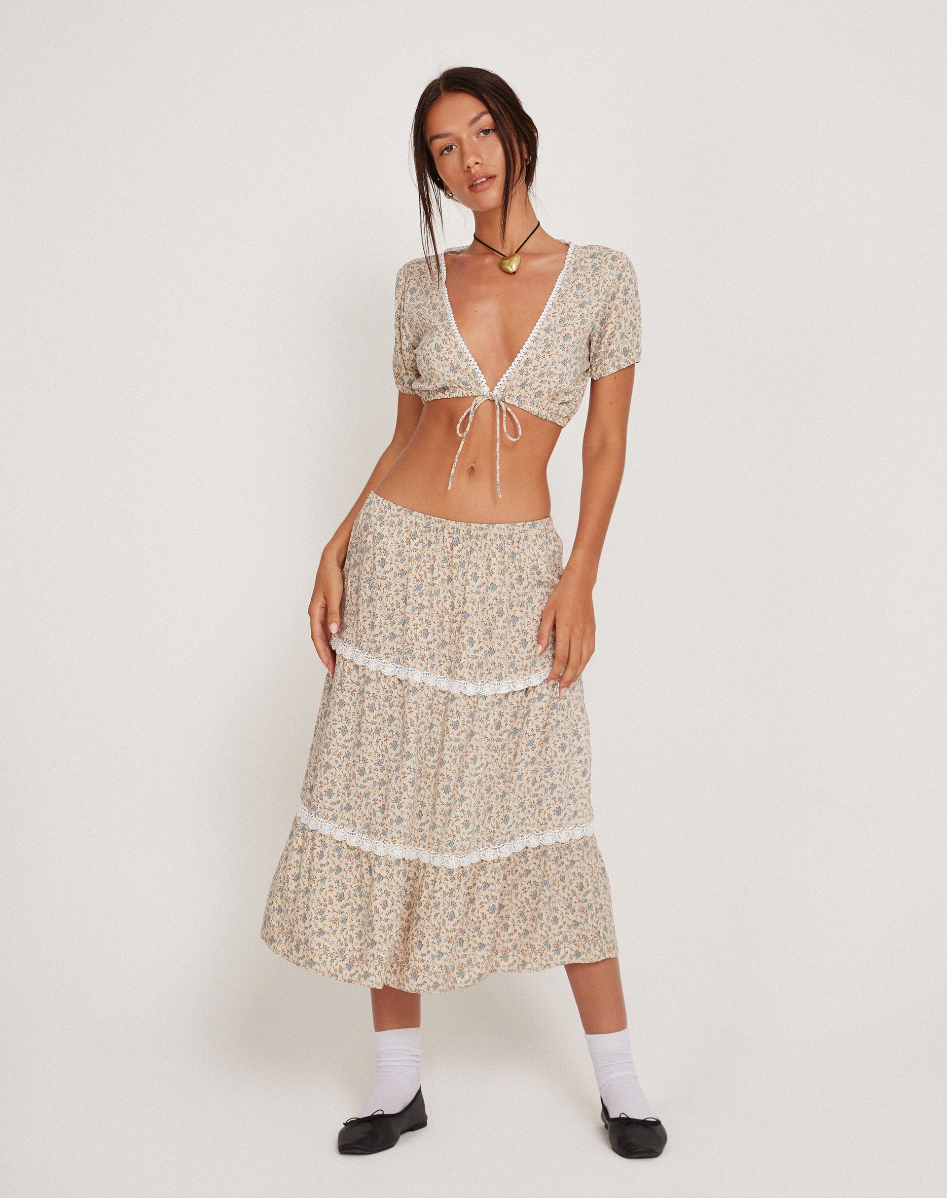 Afbeelding van Skise Knoop Front Crop Top in Antiek Blauw en Ivoor Bloemen