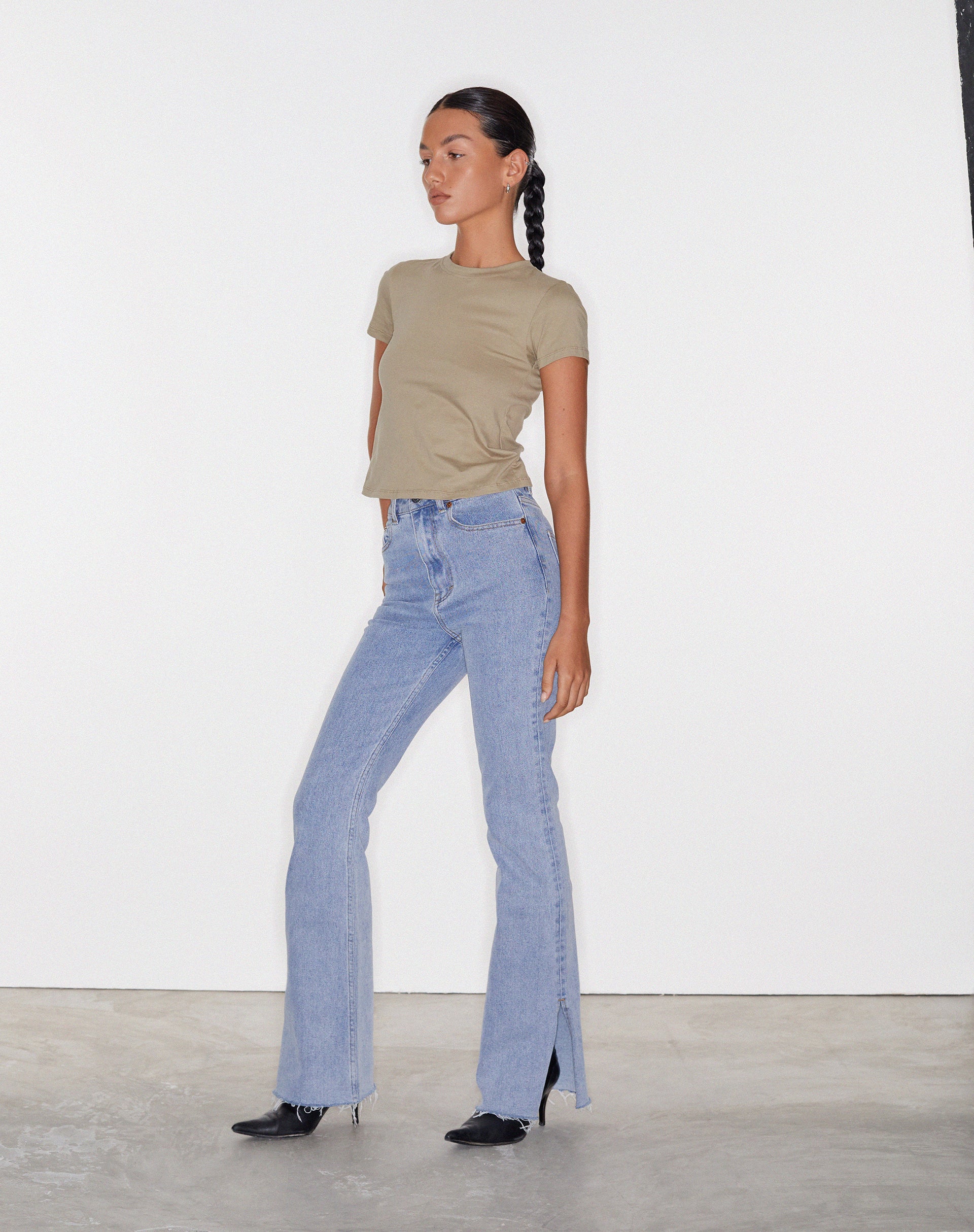Afbeelding van Split Bootleg Jean in Light Wash