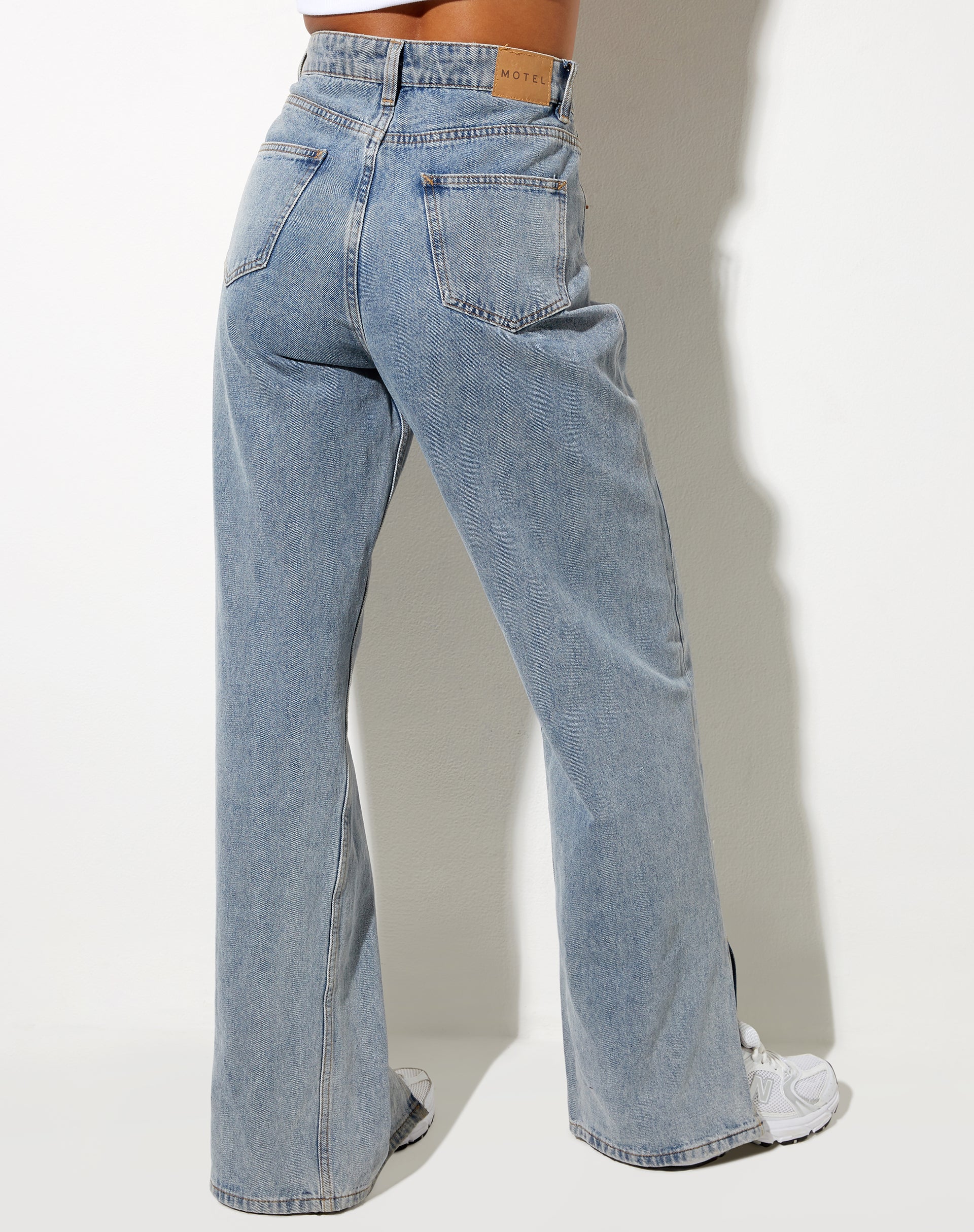Afbeelding van Split Parallel Jeans in Light Blue Wash