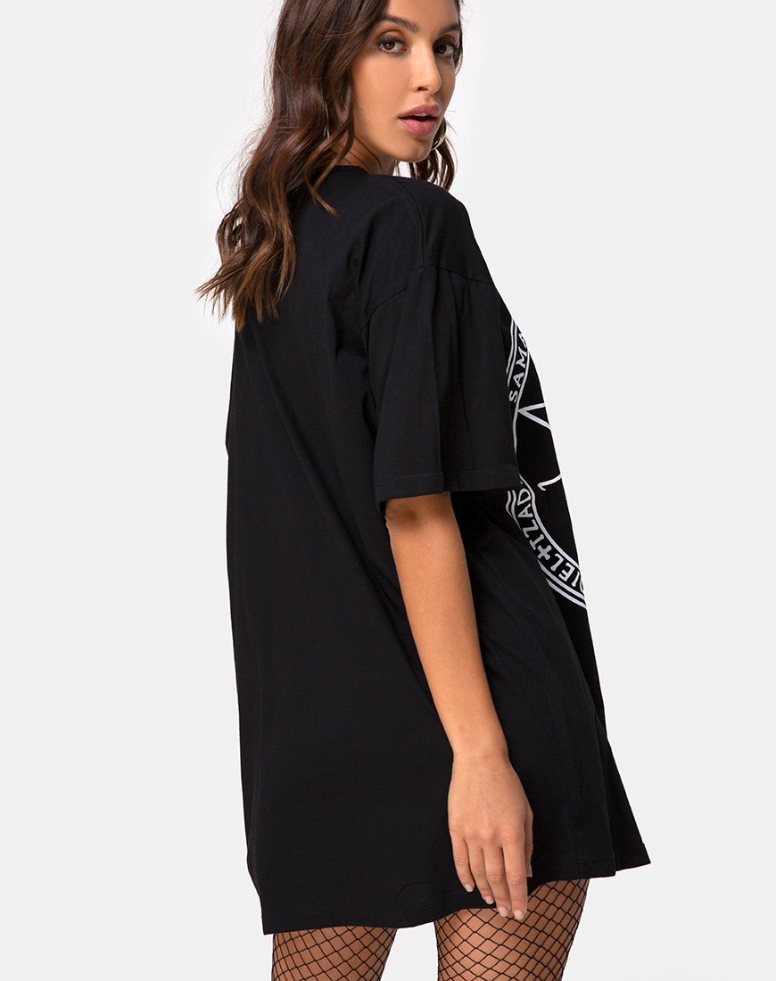 Afbeelding van Sunny Kiss Tee in Black Devil Trap
