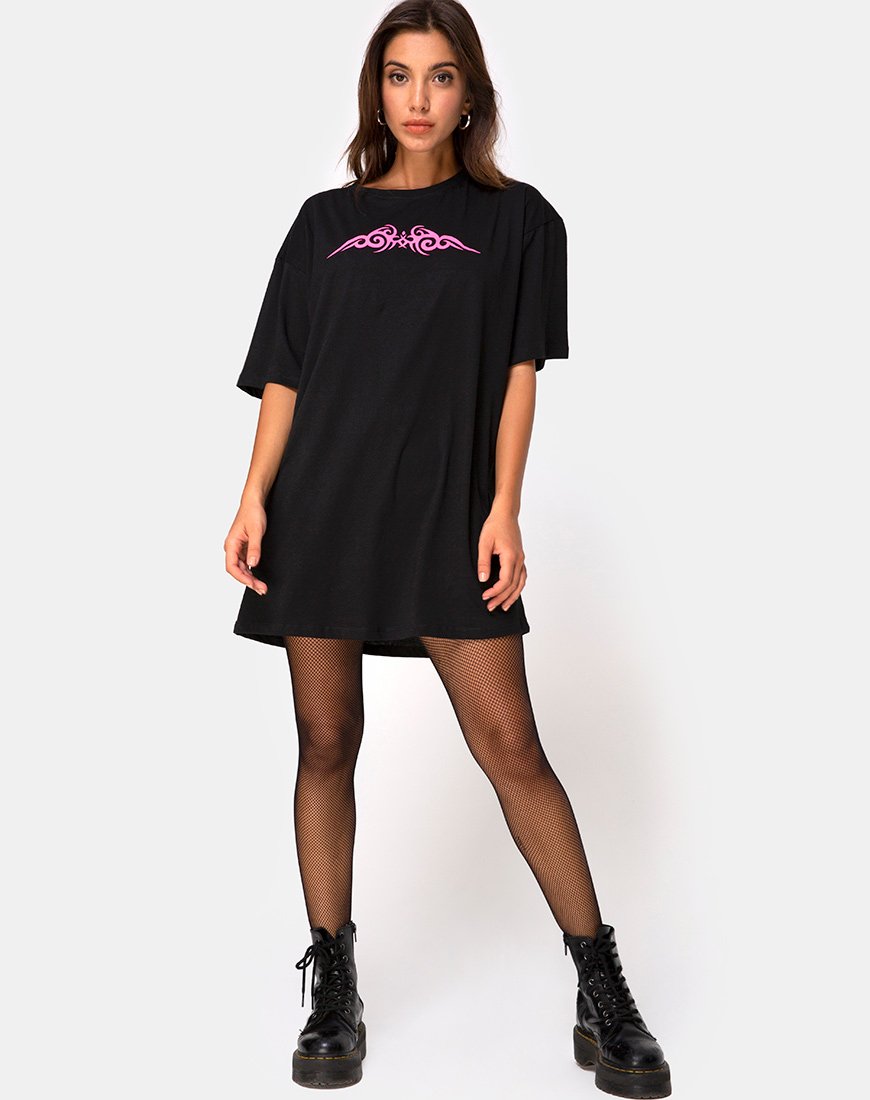 Afbeelding van Sunny Kiss Oversize T-shirt in Zwart met Roze Tribal