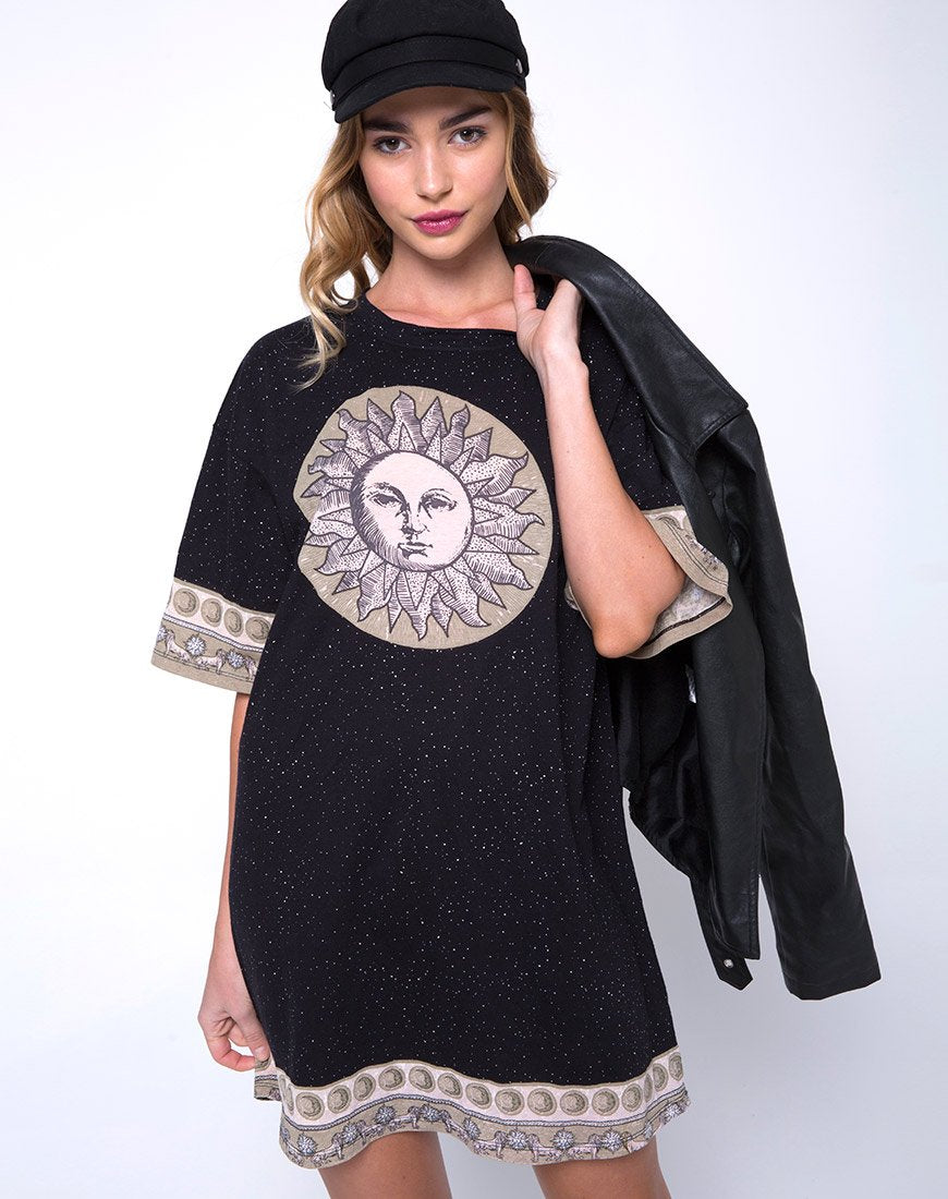 Sunny Kiss Oversize T-shirt in Eclipse Placement