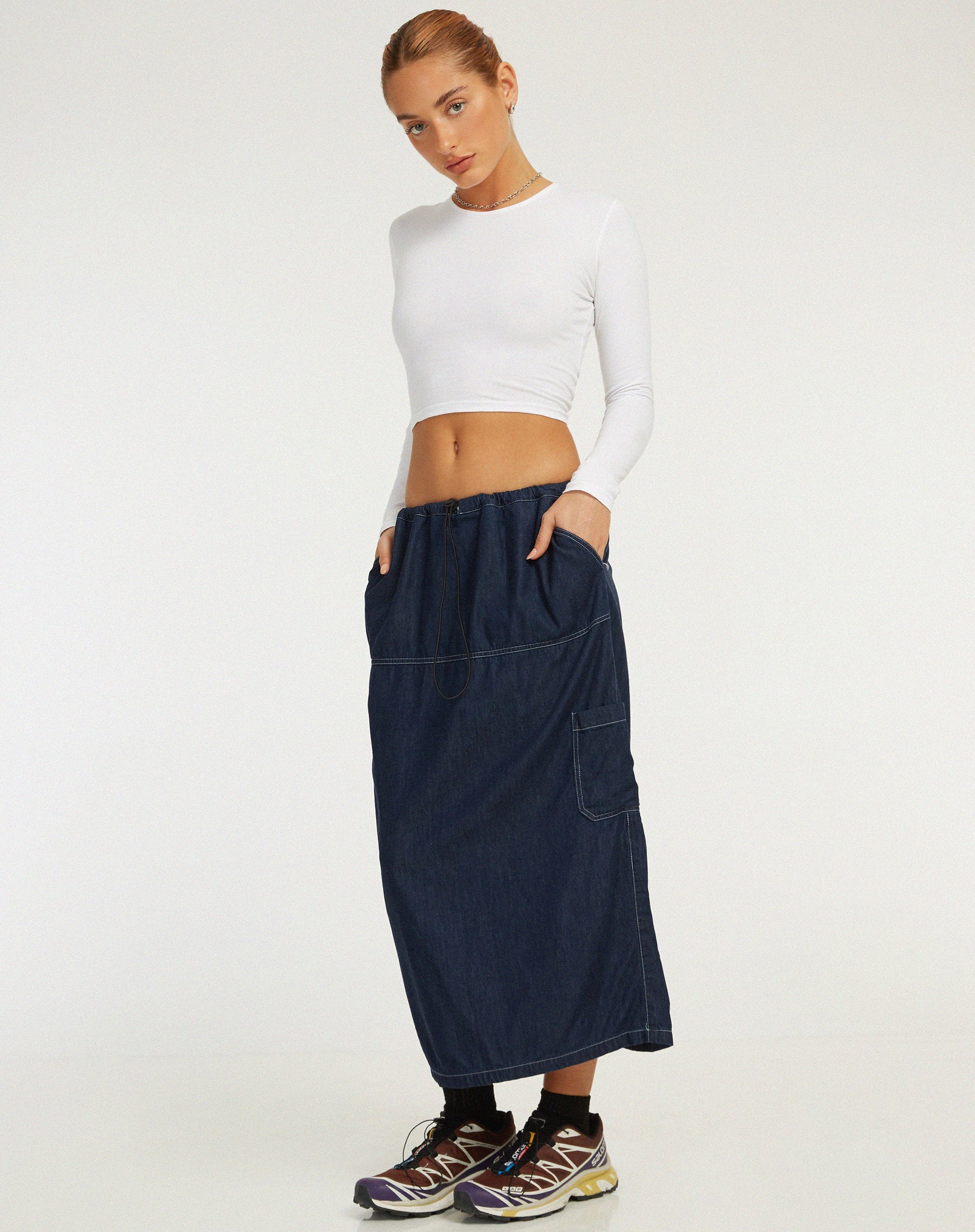Afbeelding van Swari Midi rok in denim donker chambray