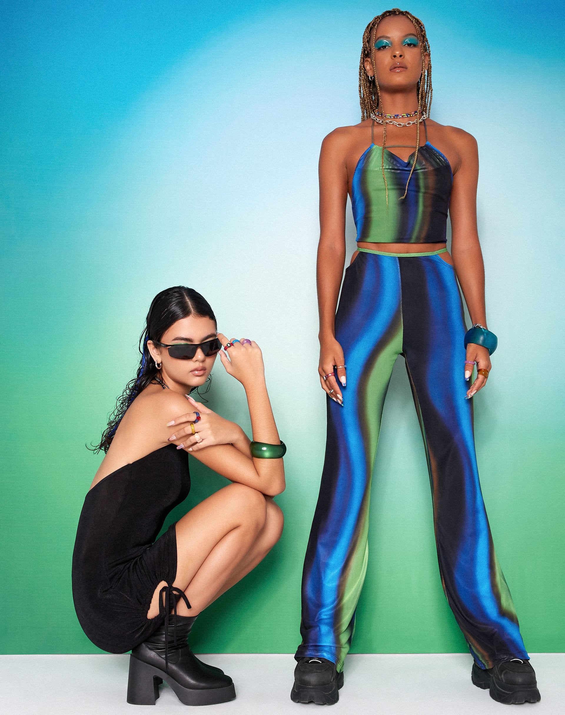 Afbeelding van MOTEL X OLIVIA NEILL Mares Flare Broek in Solarized Groen en Blauw