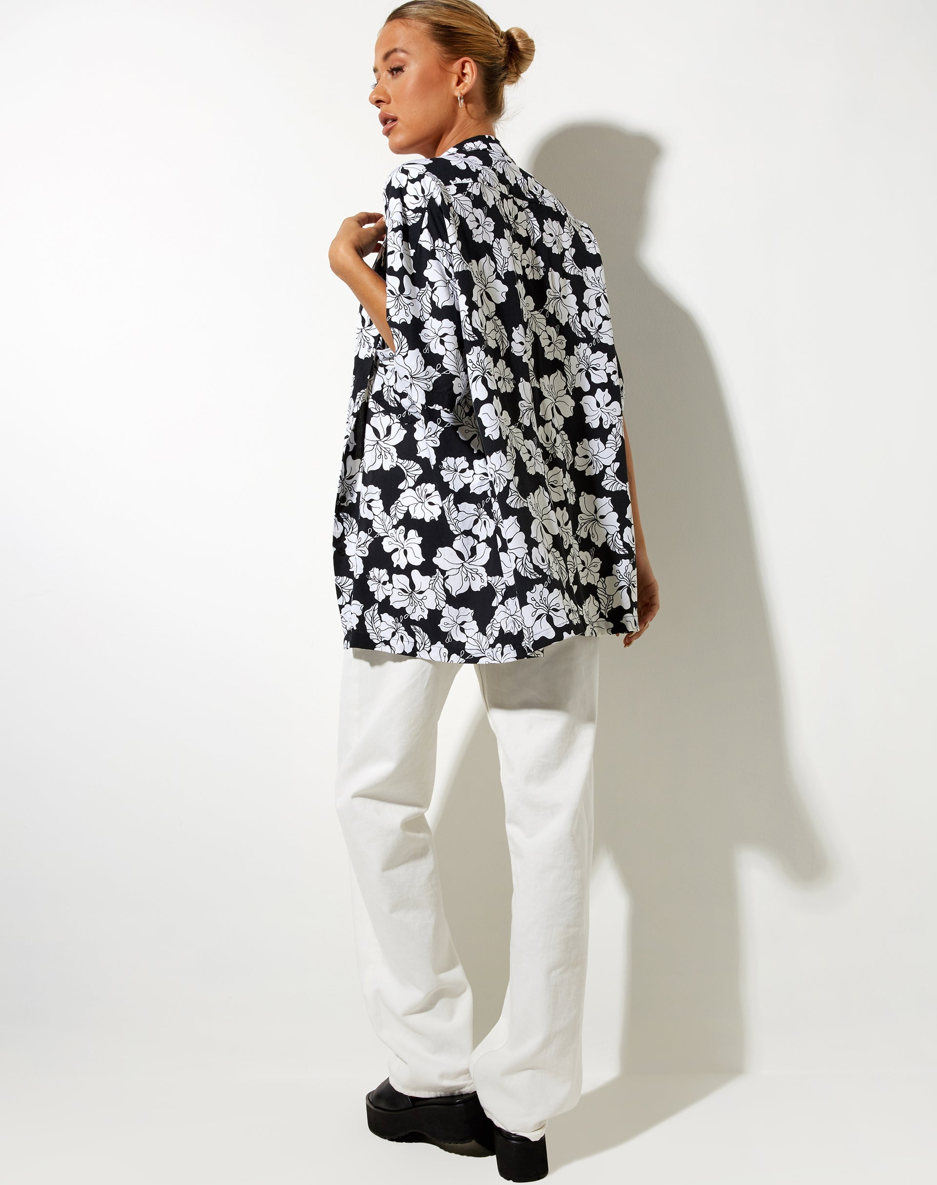 Afbeelding van Taelsa shirt in vakantie zwart-wit