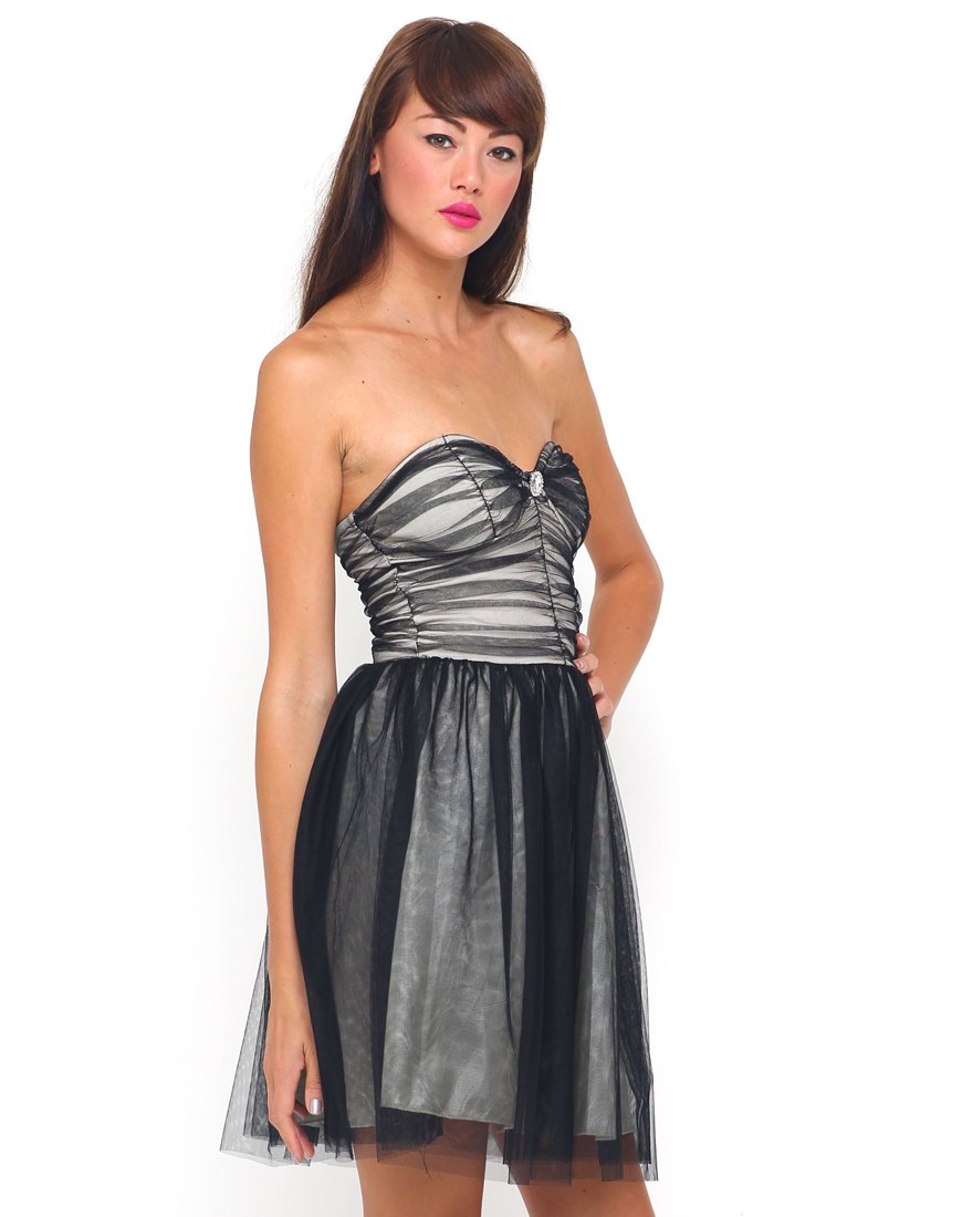 Motel Teardrop Prom Dress in Zwart en Nude Mesh