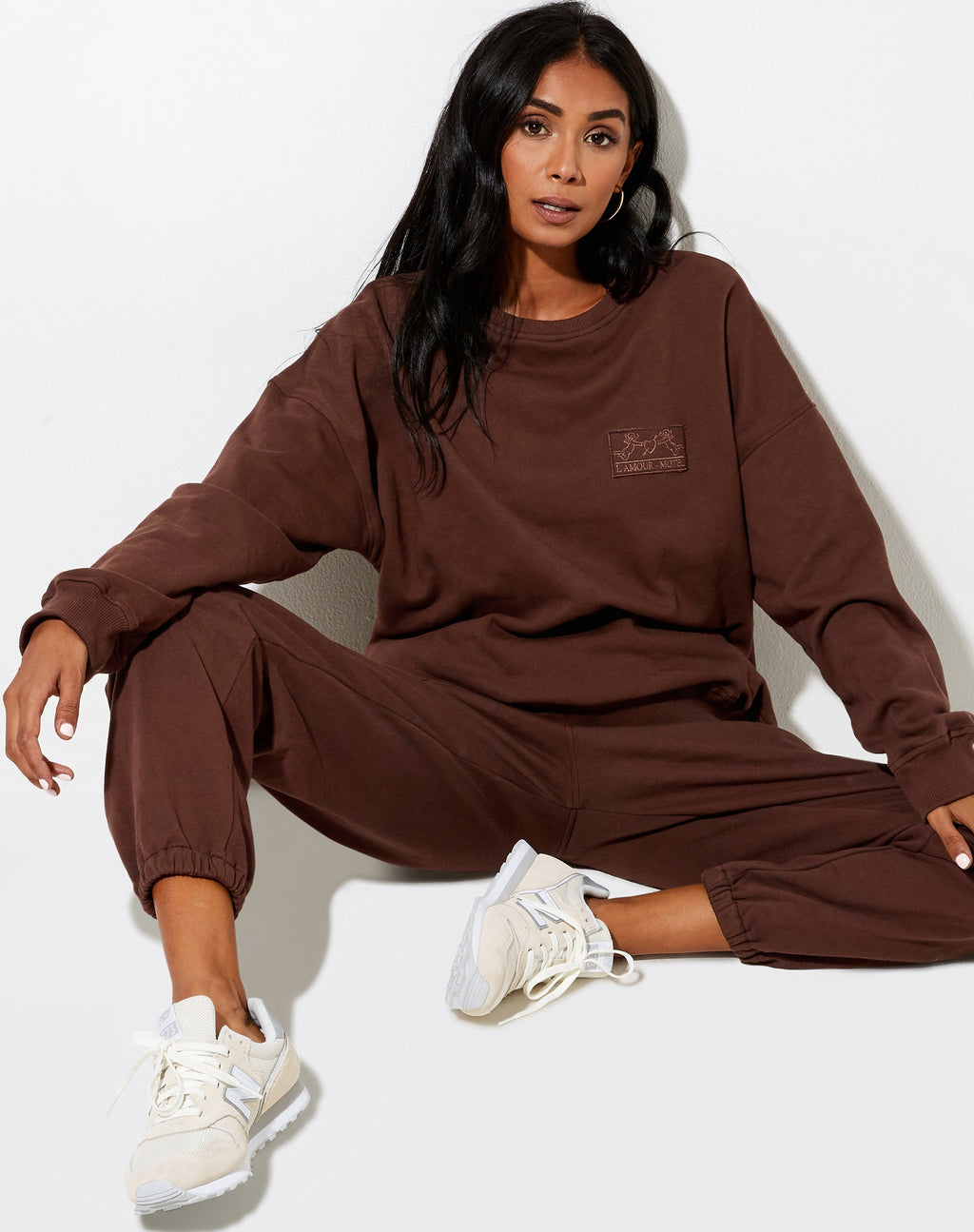 Ted Sweatshirt in diep Mahonie L'Amour Cherub Label Embro
