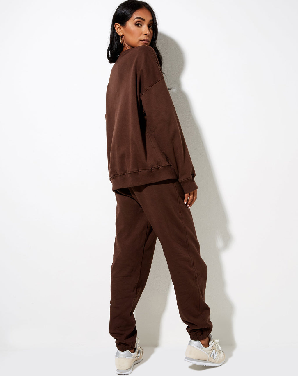 Ted Sweatshirt in diep Mahonie L'Amour Cherub Label Embro