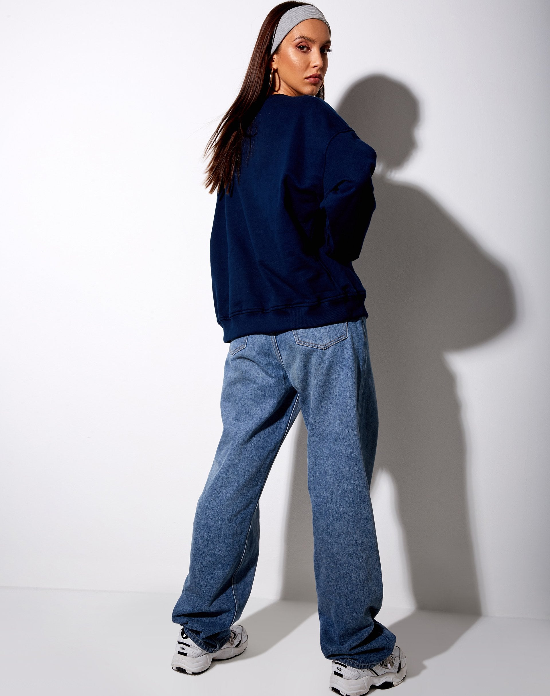 Afbeelding van Ted Sweatshirt in Navy Emotionally Unavailable