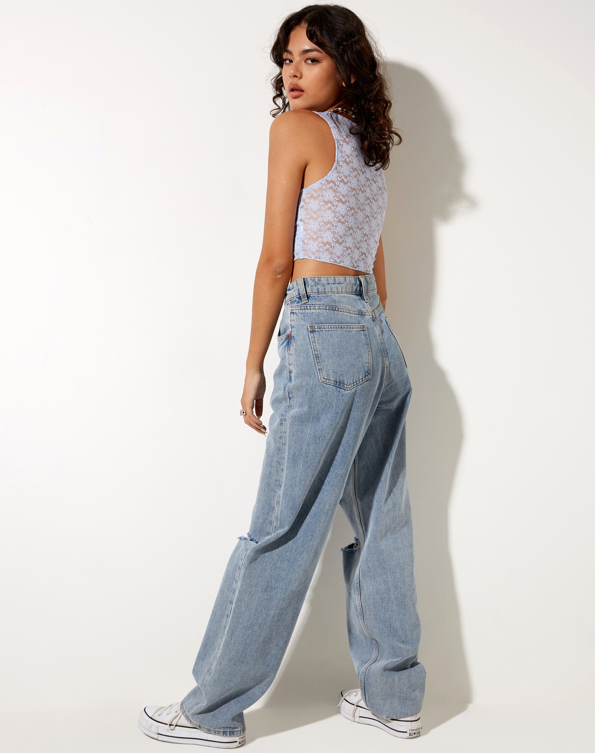 Afbeelding van Tiati Crop Top in Kant Poederblauw