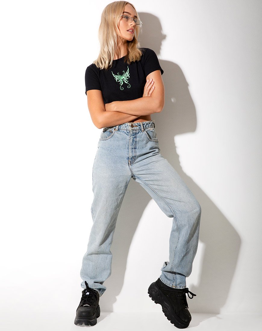 Afbeelding van Tindy Crop Top in zwart met vlindergroen borduursel