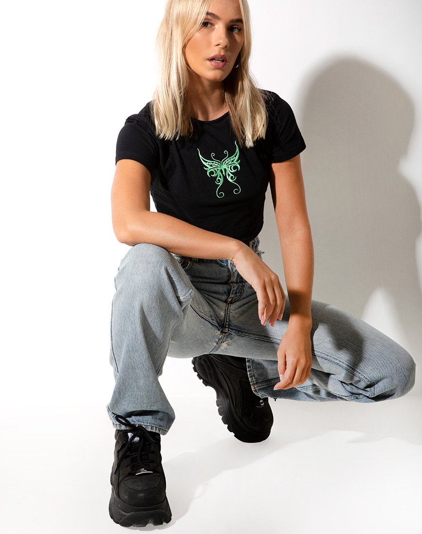 Tindy Crop Top in zwart met vlindergroen borduursel