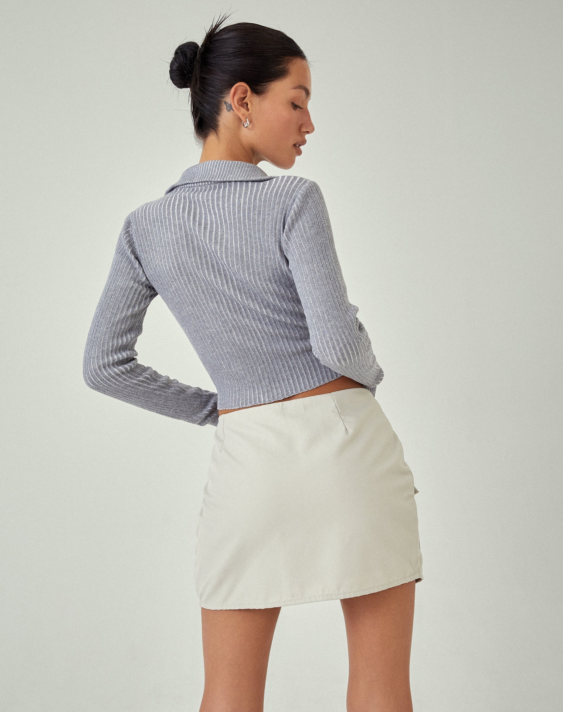 Afbeelding van MOTEL X JACQUIE Tuzifa Cropped Trui in Grijs