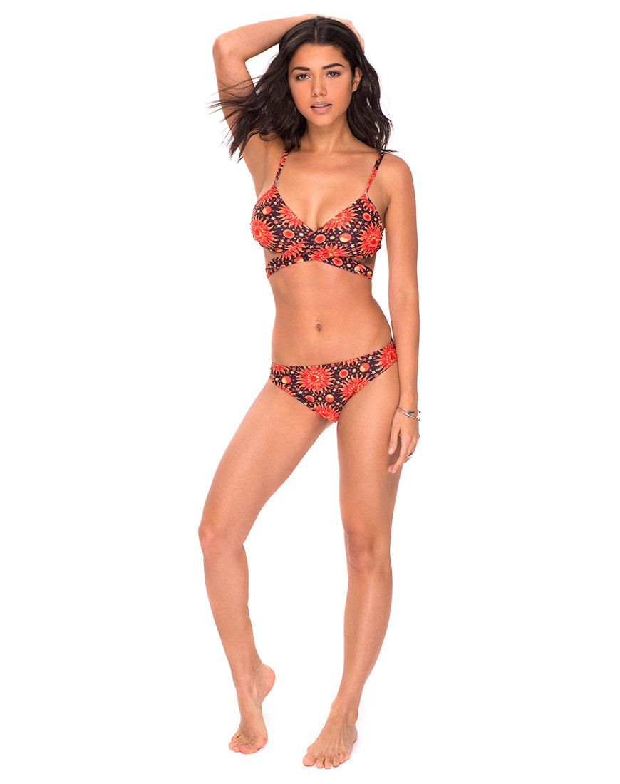 Afbeelding van Twist Wrap Bikinibroekje in Flaming Skies