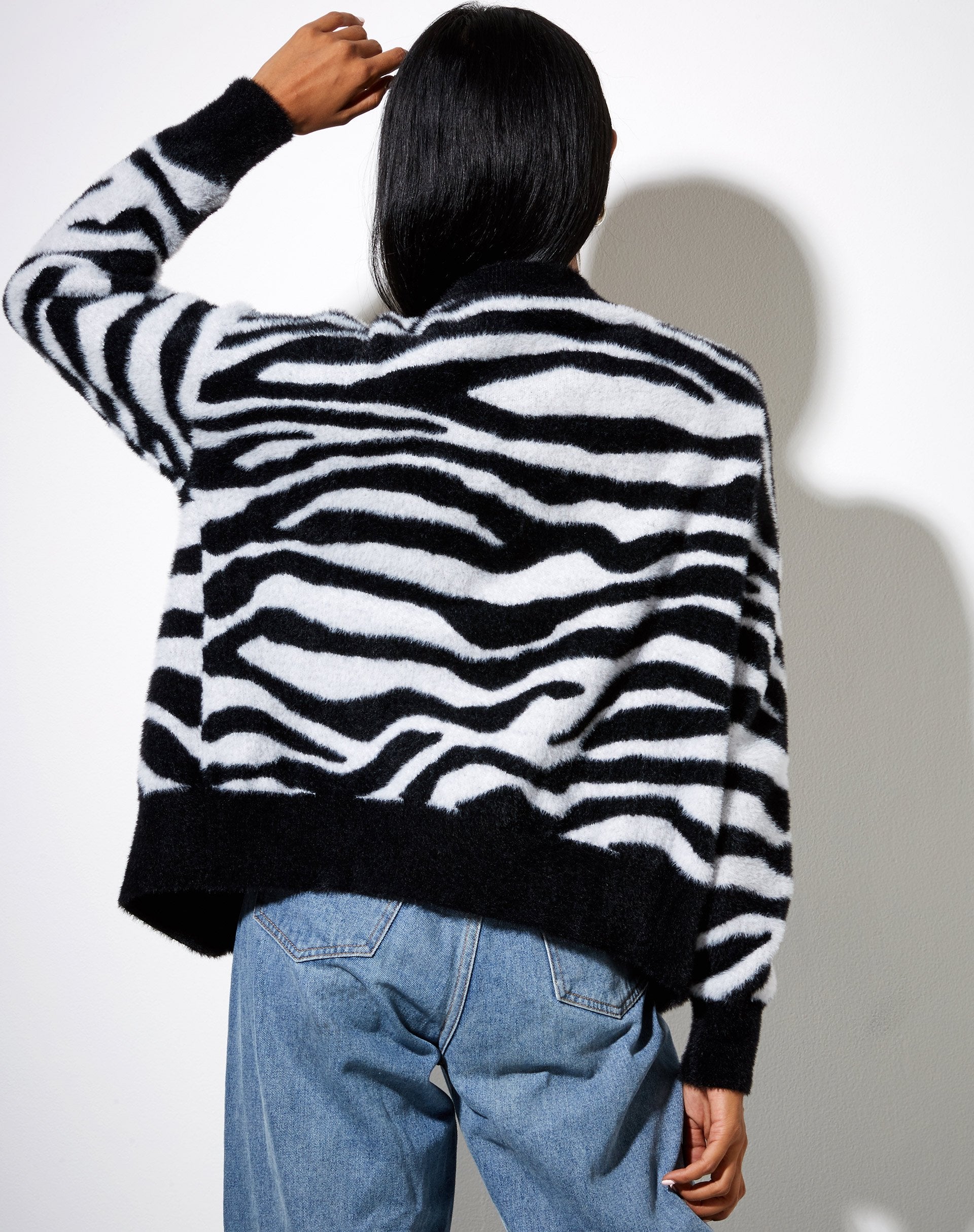 Afbeelding van Uriela Vest in gebreide zebra zwart-wit