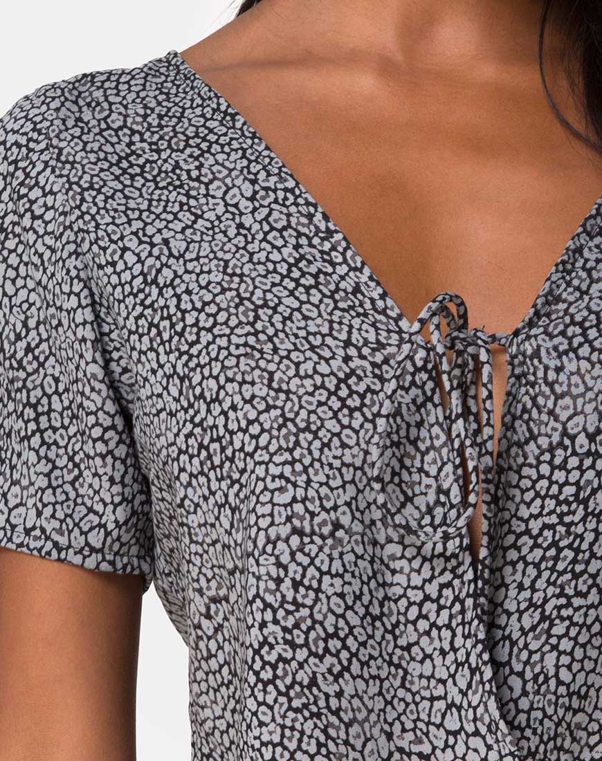 Afbeelding van Vaco Blouse in Ditsy Leopard Grey