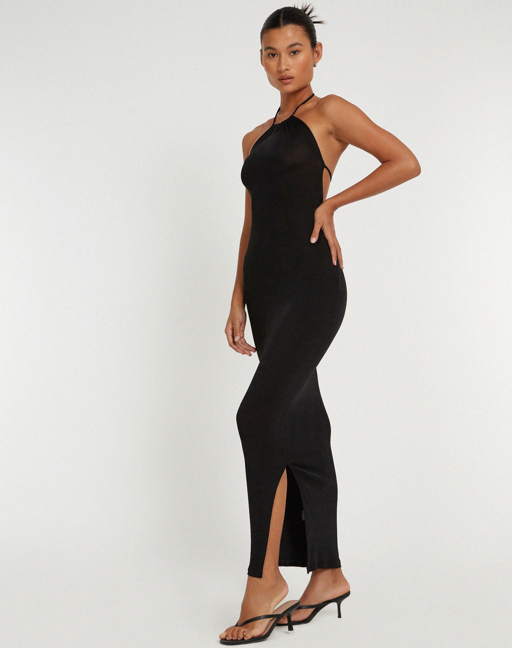 Virnilia Maxi Dress met halterhals in zwart