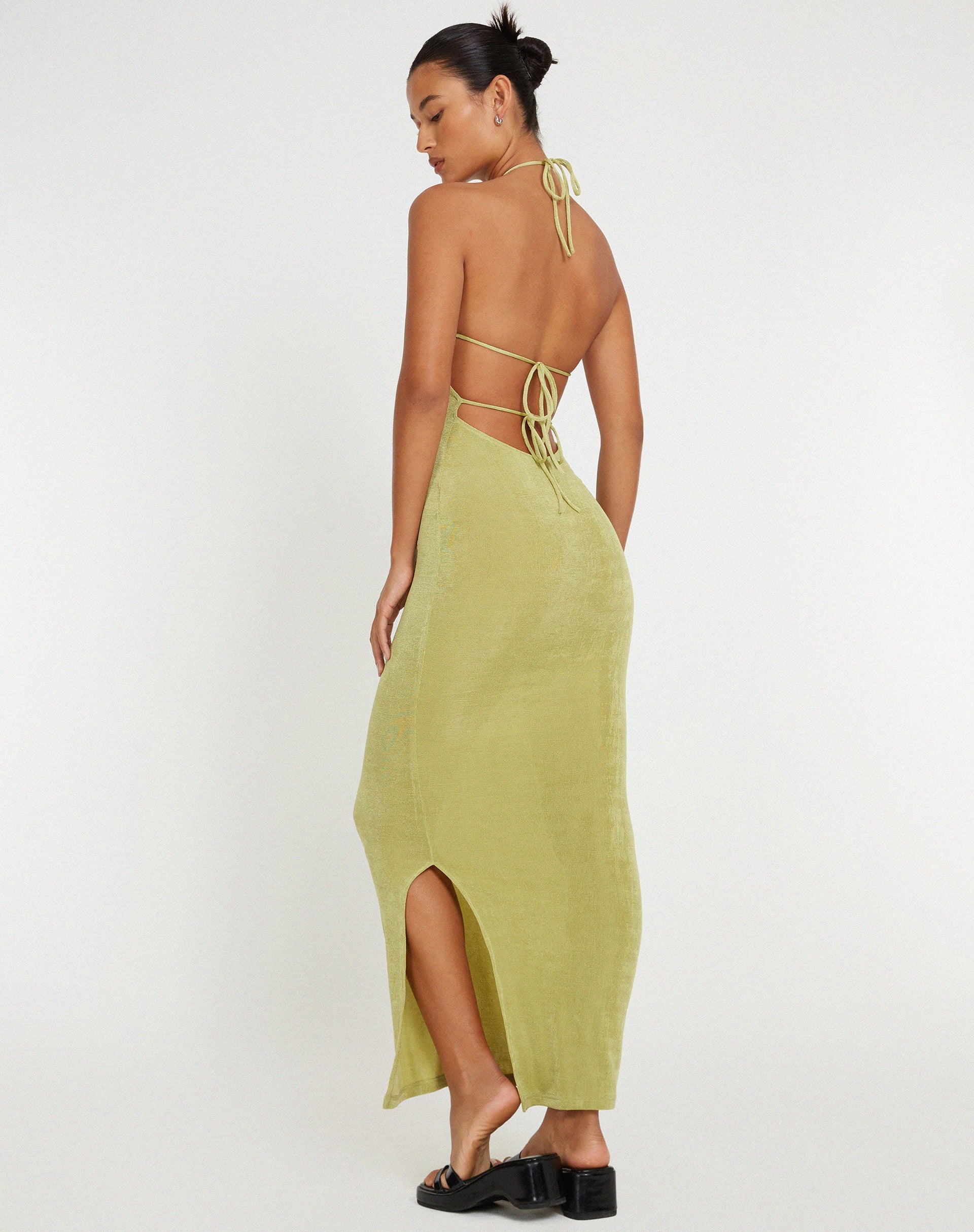 Afbeelding van Virnilia Maxi Dress met halterhals in Lime