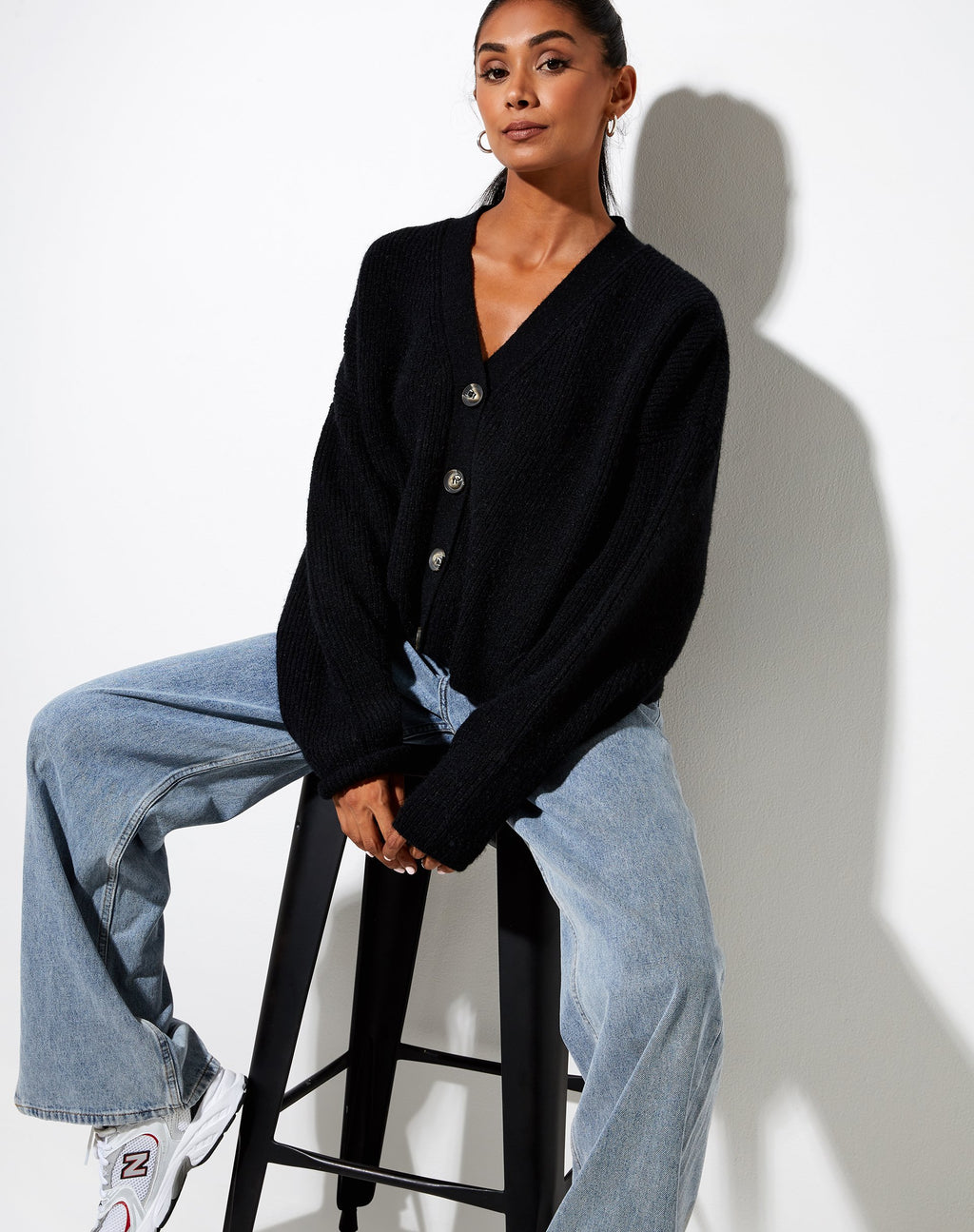 Wallace Cardi in Zwart