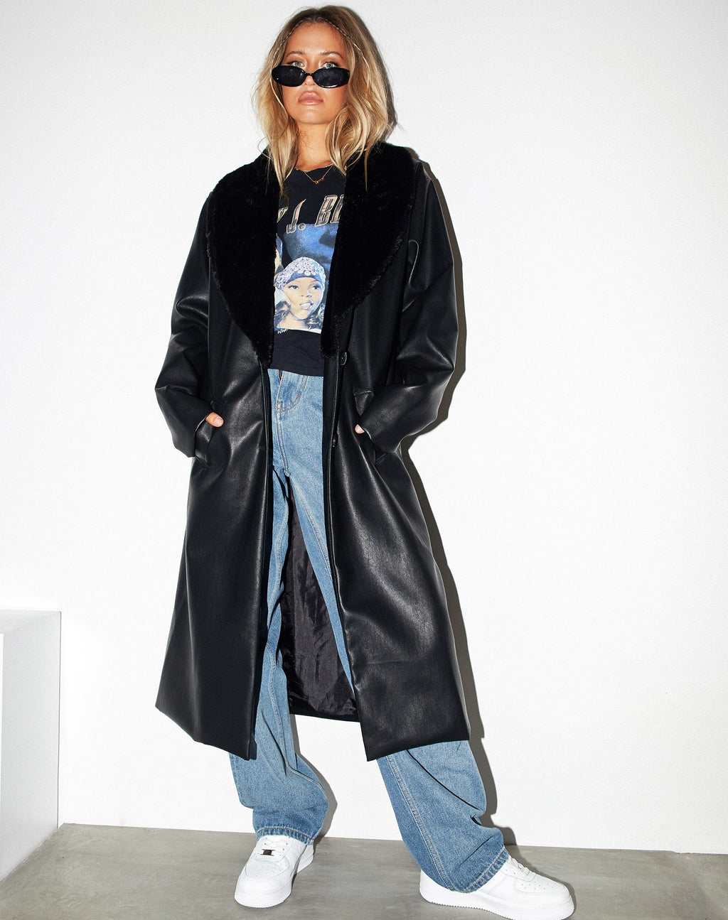 Weaver Longline Coat in Pu Zwart