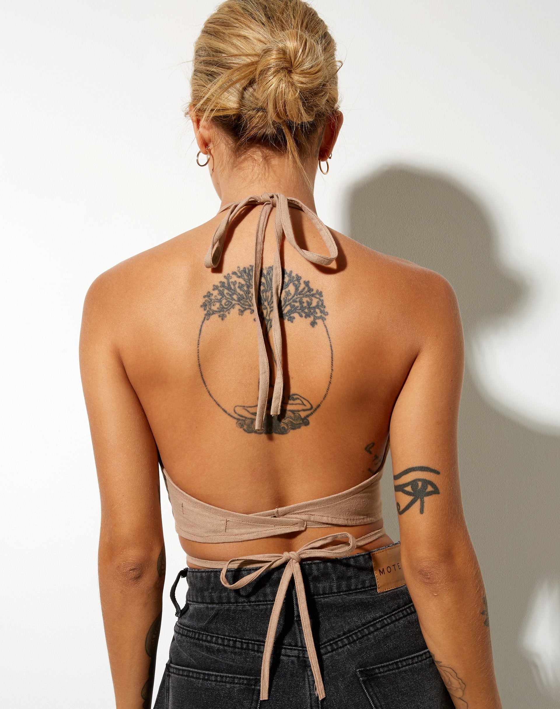 Afbeelding van Wu Crop Top in Rami Biscuit