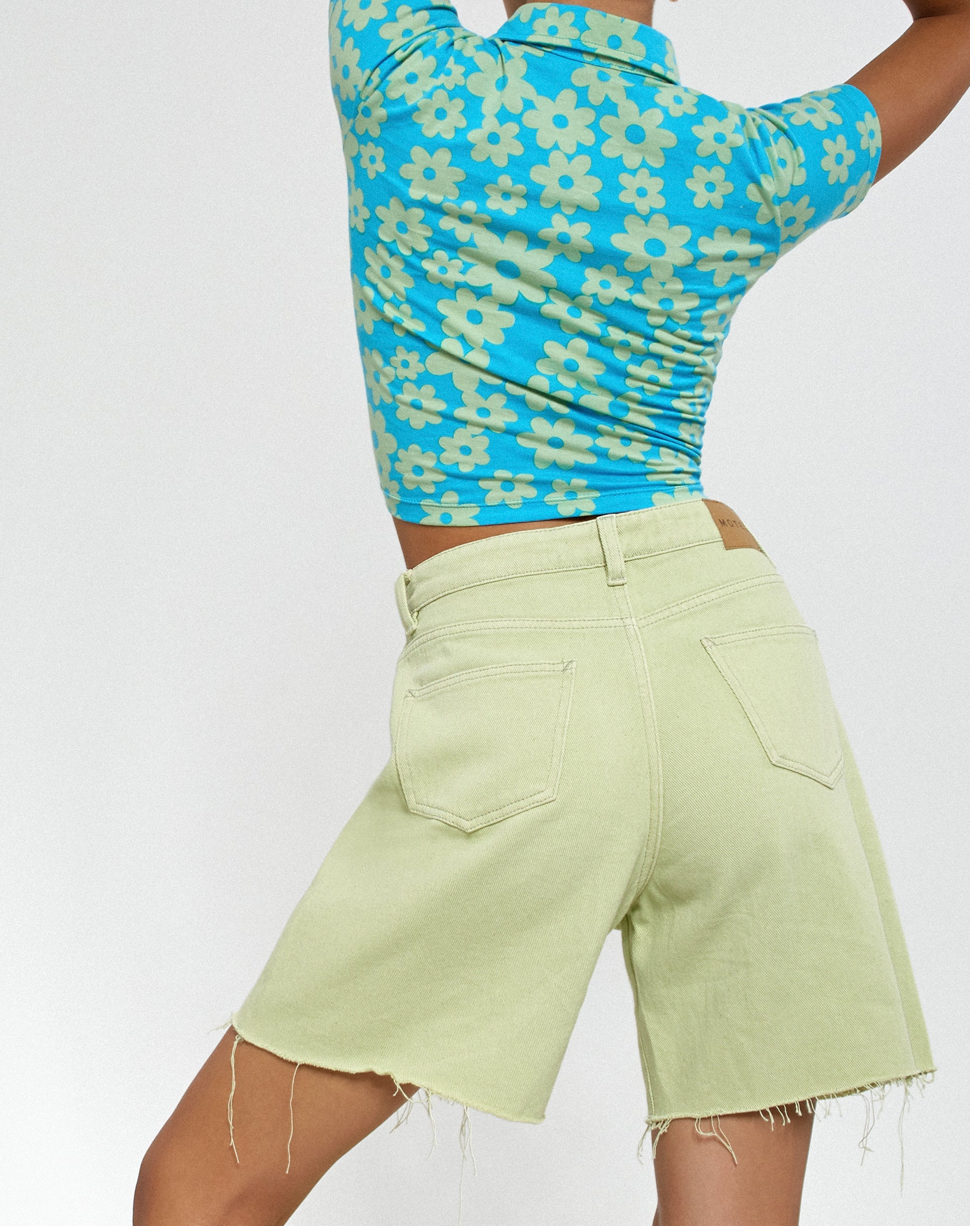 Afbeelding van Motel X Barbara Kristoffersen Loose Fit Denim Short in Sage