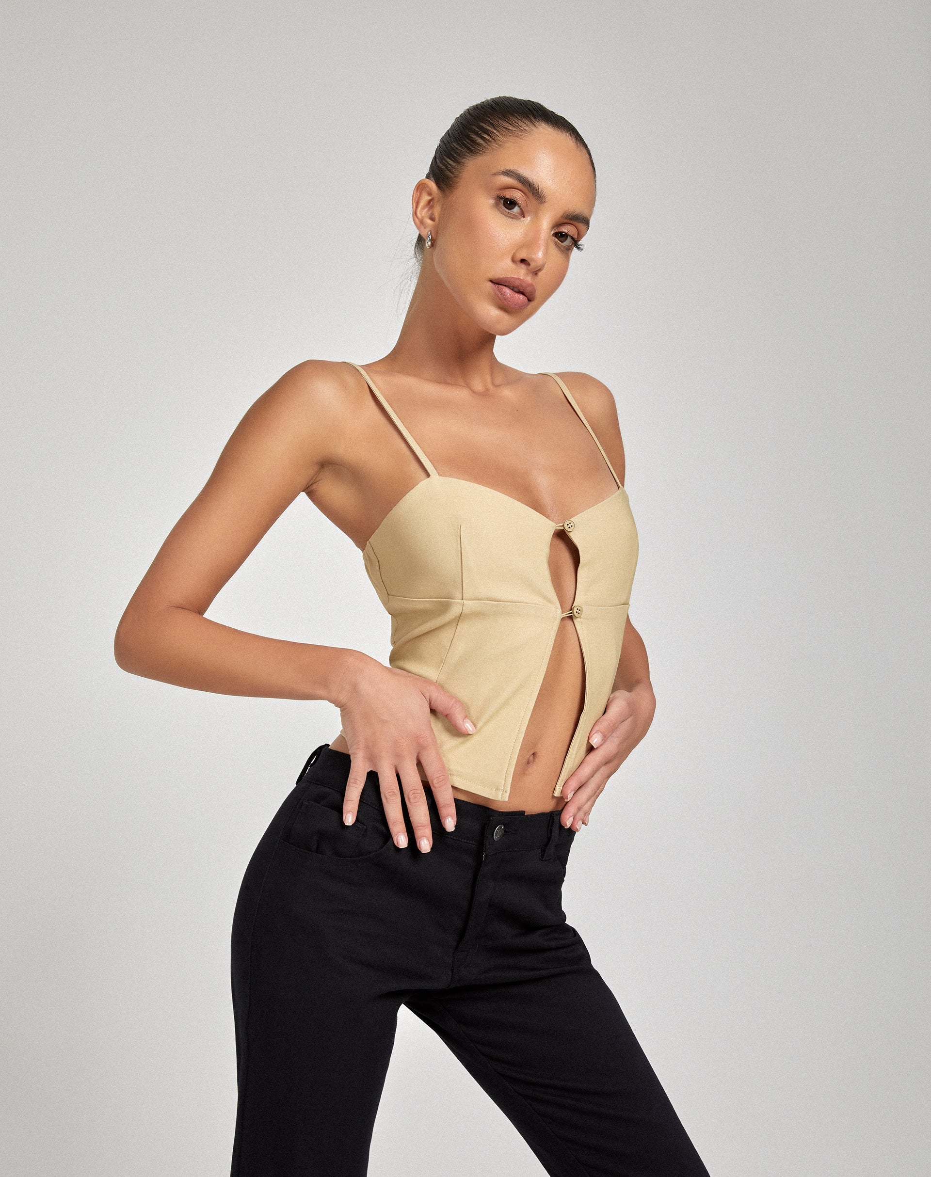 Yaka Cami Top in Getailleerd Ecru