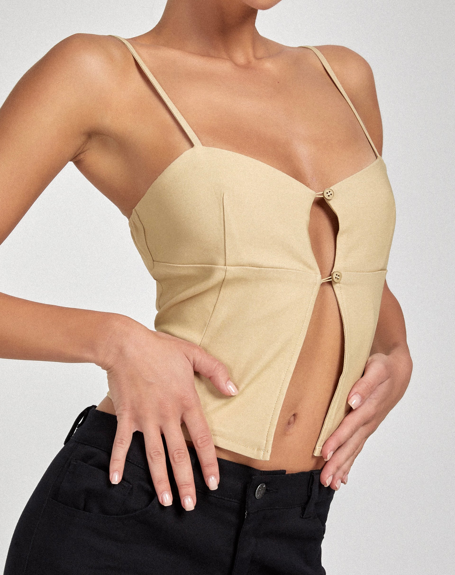Yaka Cami Top in Getailleerd Ecru