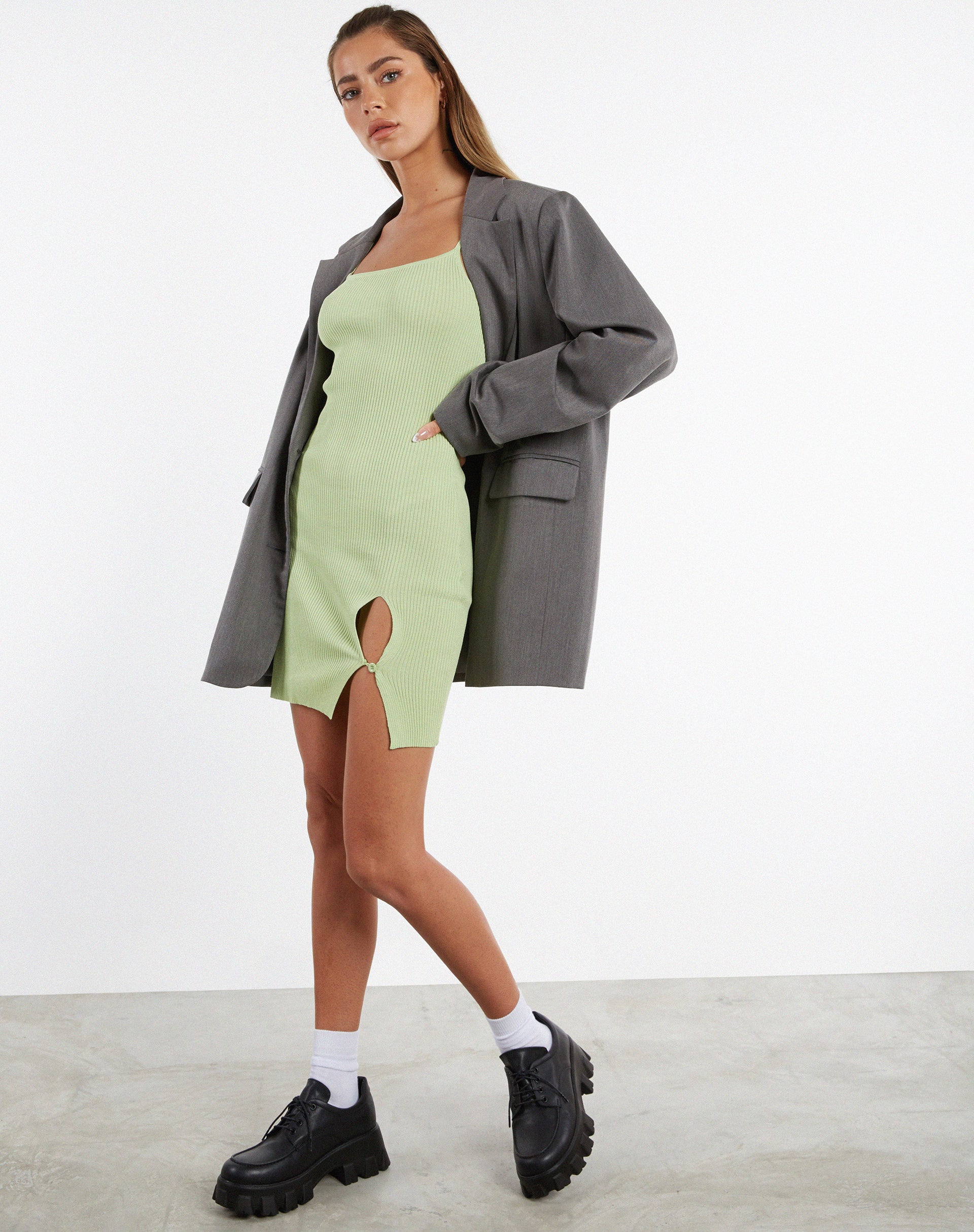 beeld van MOTEL X JACQUIE Yanda Bodycon Dress in Rib Knit Pastel Lime