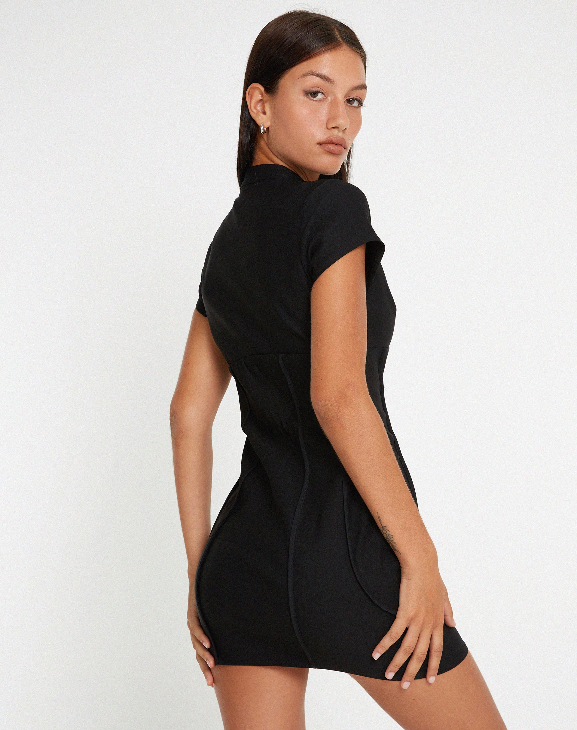 Afbeelding van Yanzi Mini Dress in Zwart