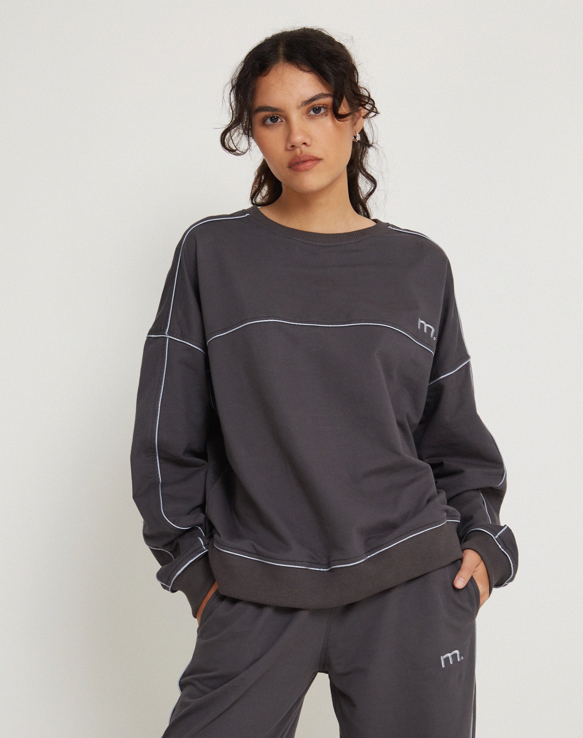 Afbeelding van Imogen Sweatshirt in Beluga Grey