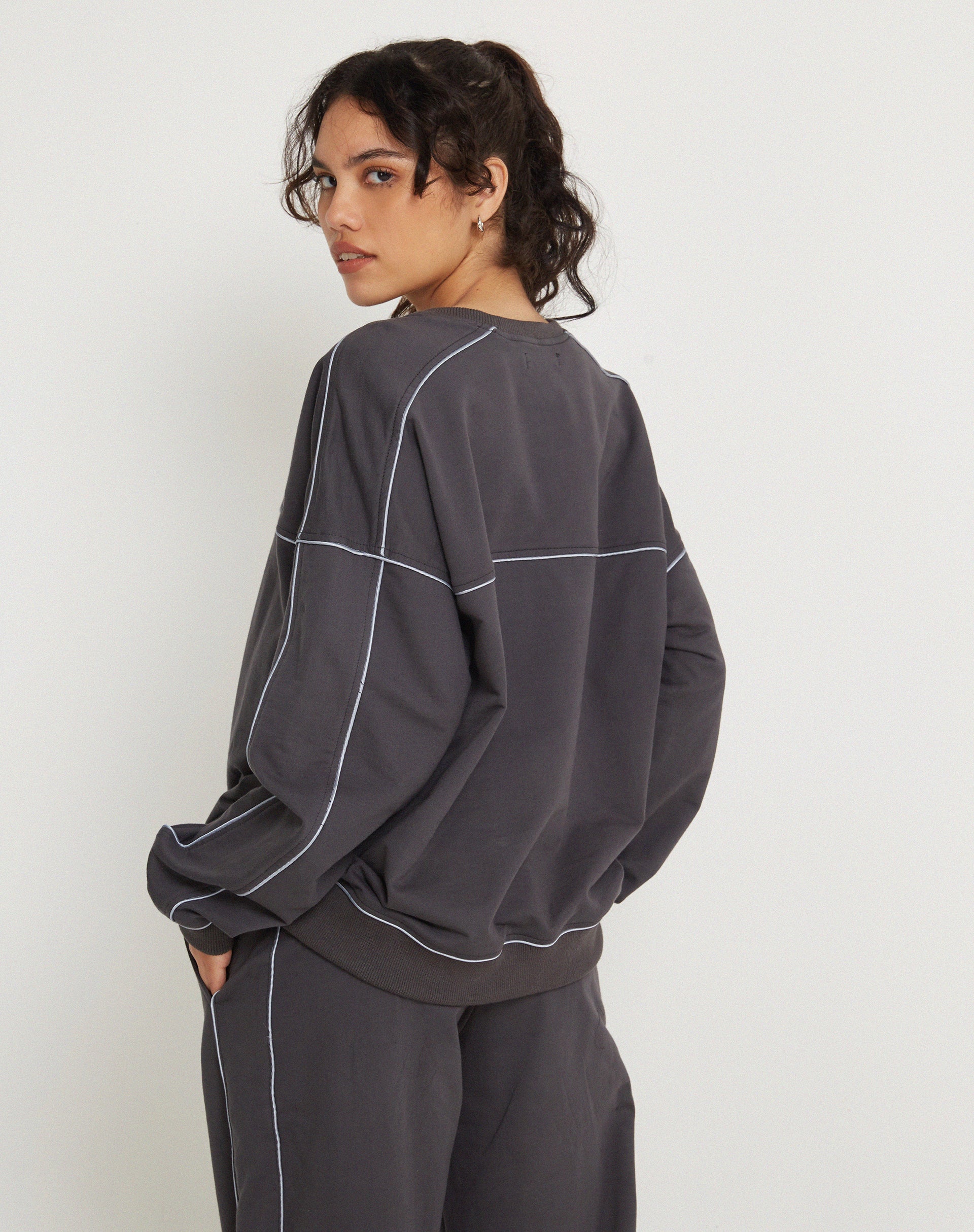Afbeelding van Imogen Sweatshirt in Beluga Grey