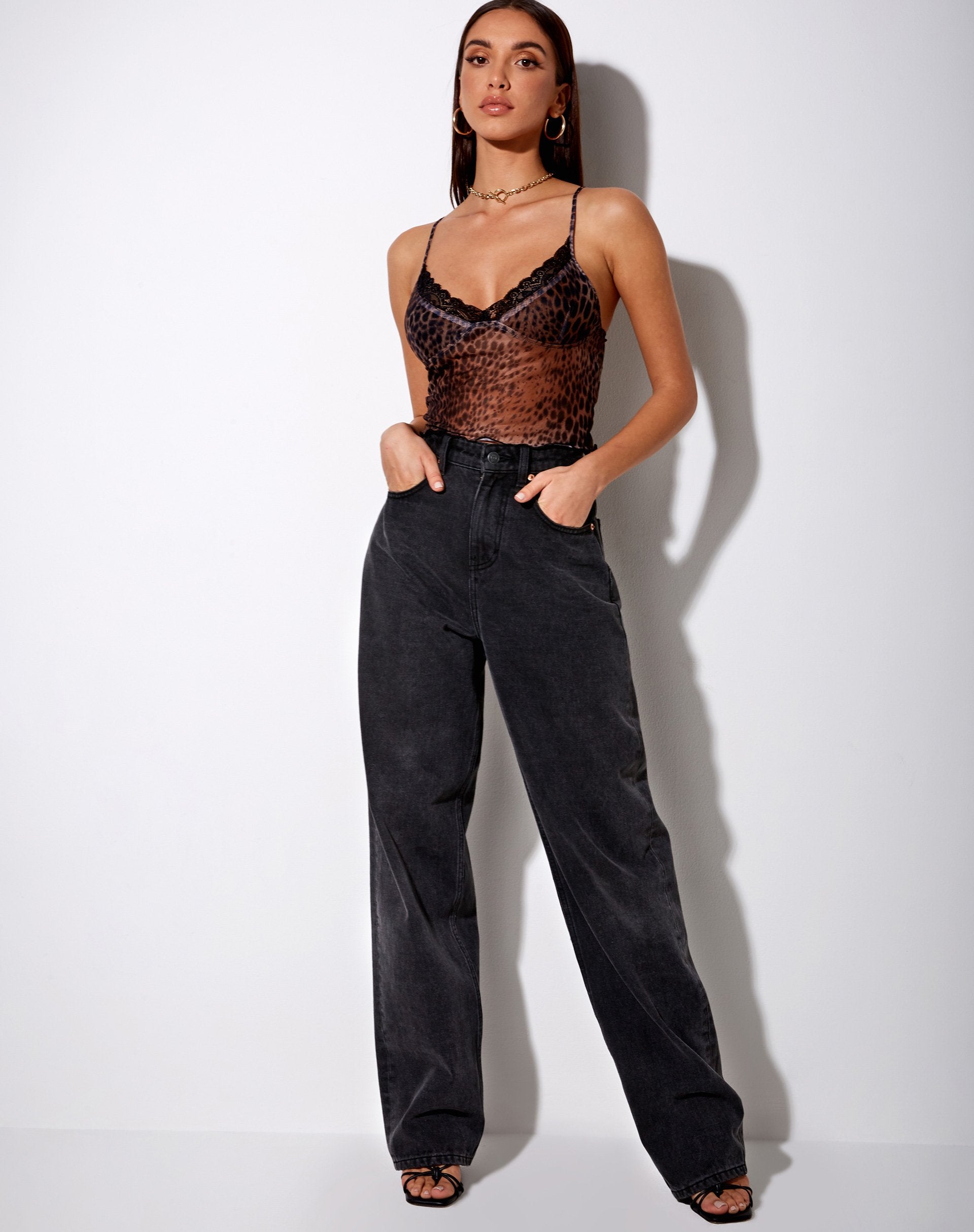 Afbeelding van Yenika Crop Top in Verloop Cheetah Bruin met Kant