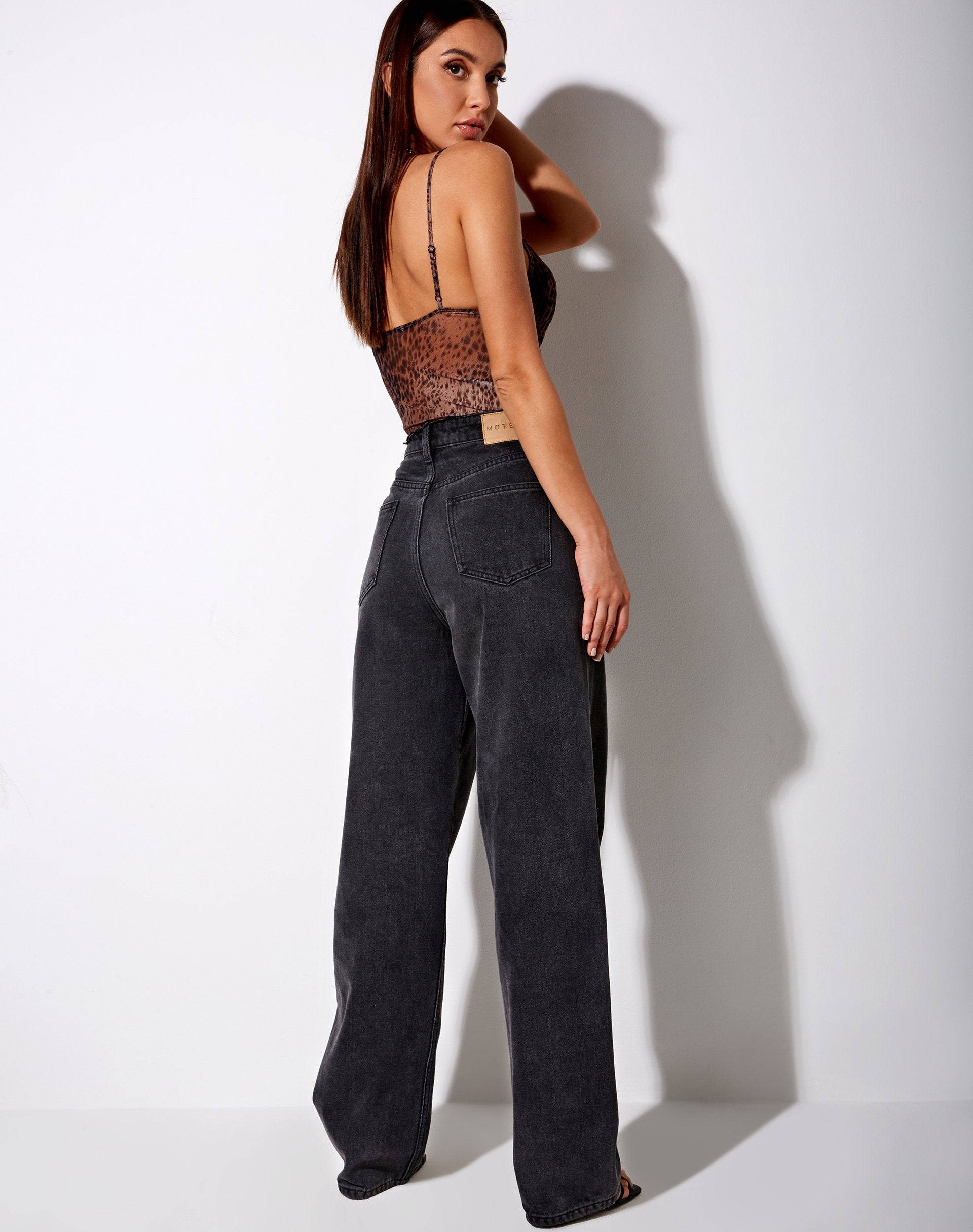Afbeelding van Yenika Crop Top in Verloop Cheetah Bruin met Kant