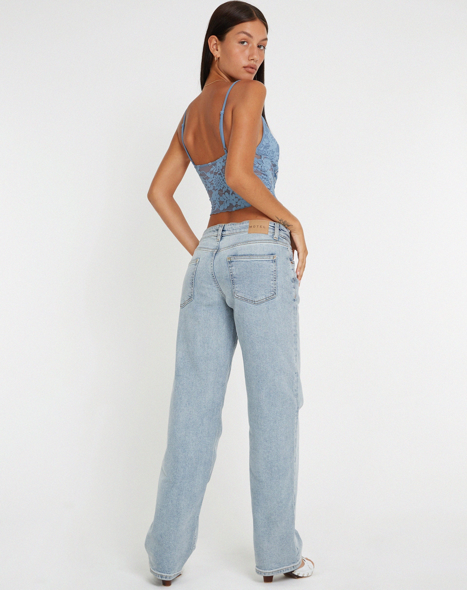 Afbeelding van Yenko Crop Top in Kant Blauw