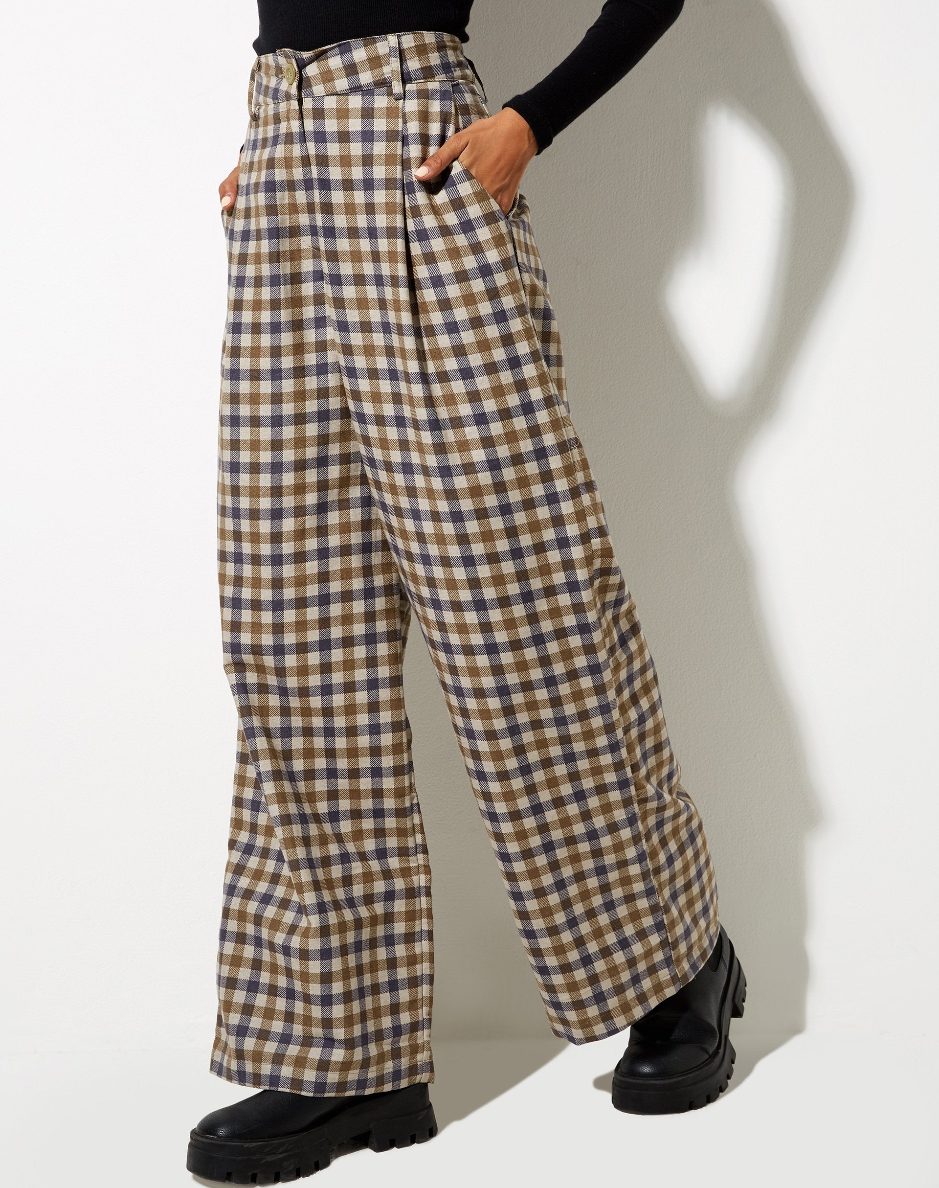Afbeelding van Yeva broek in 40s geruit Tan