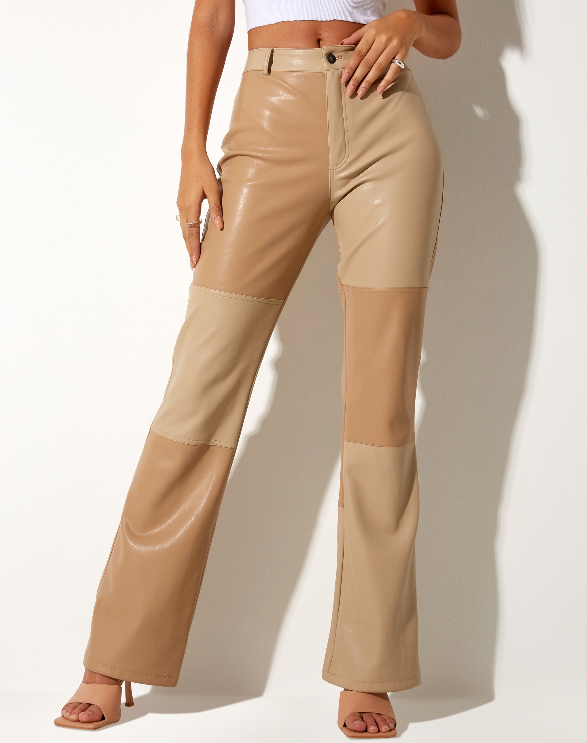 Afbeelding van Zabel Flare Broek in PU Tan Crème