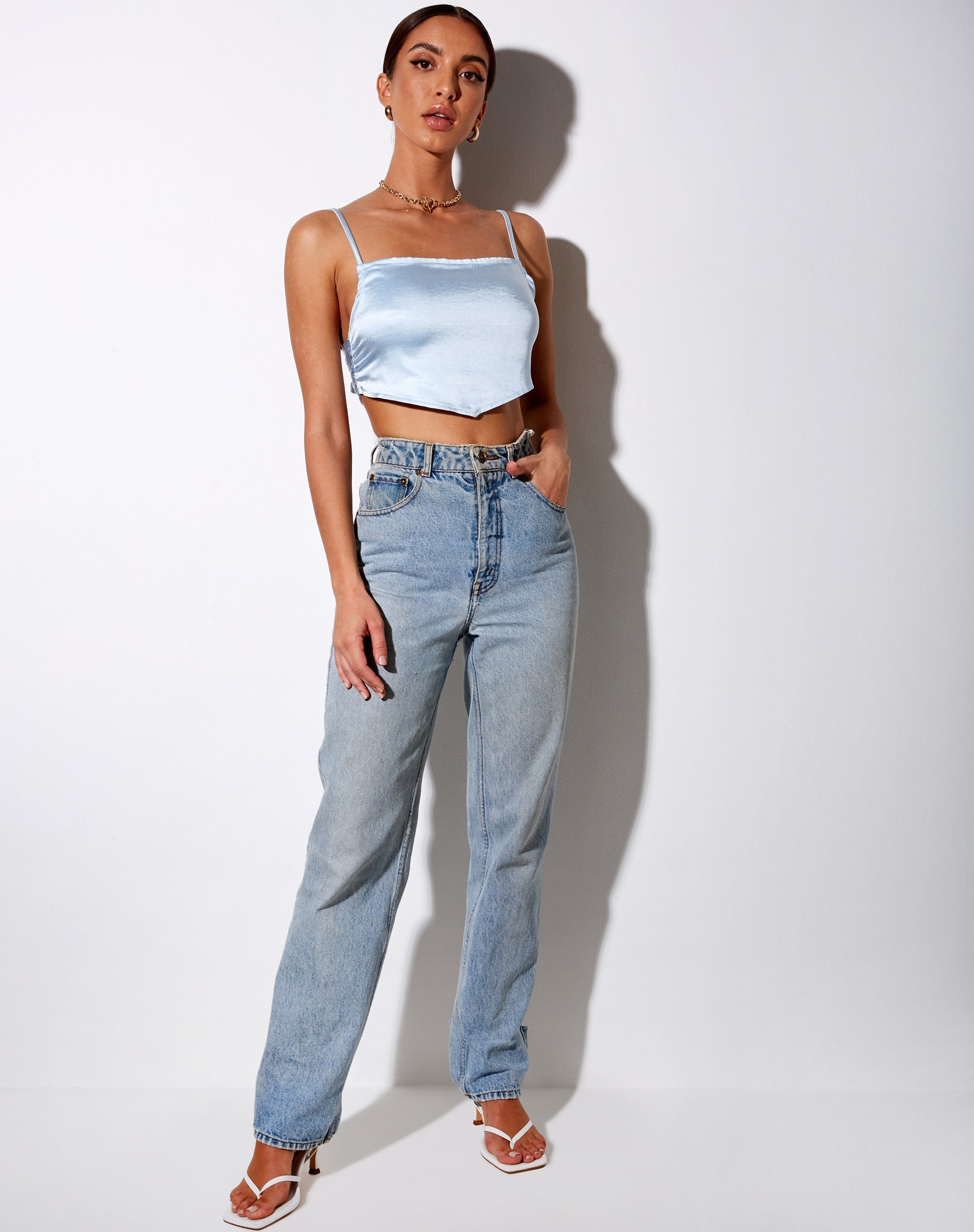 Afbeelding van Zashe Cami Top in satijn babyblauw