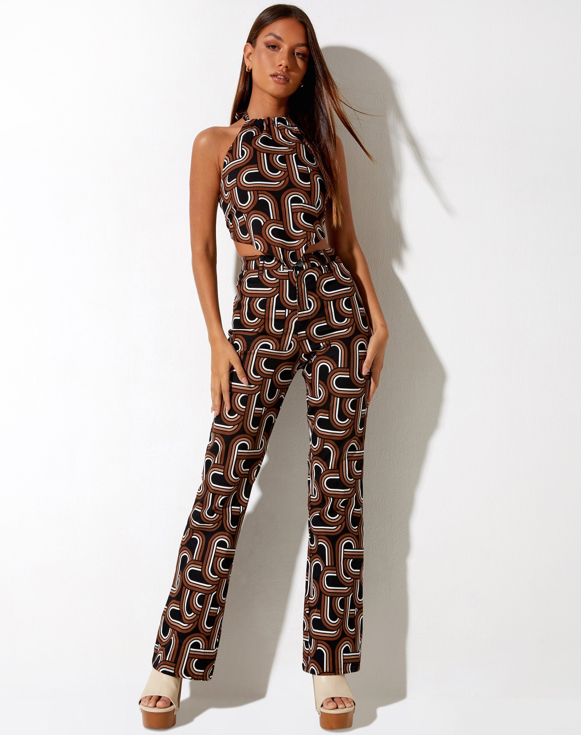Afbeelding van Jida Crop Top in Ton-sur-ton Interlink Zwart