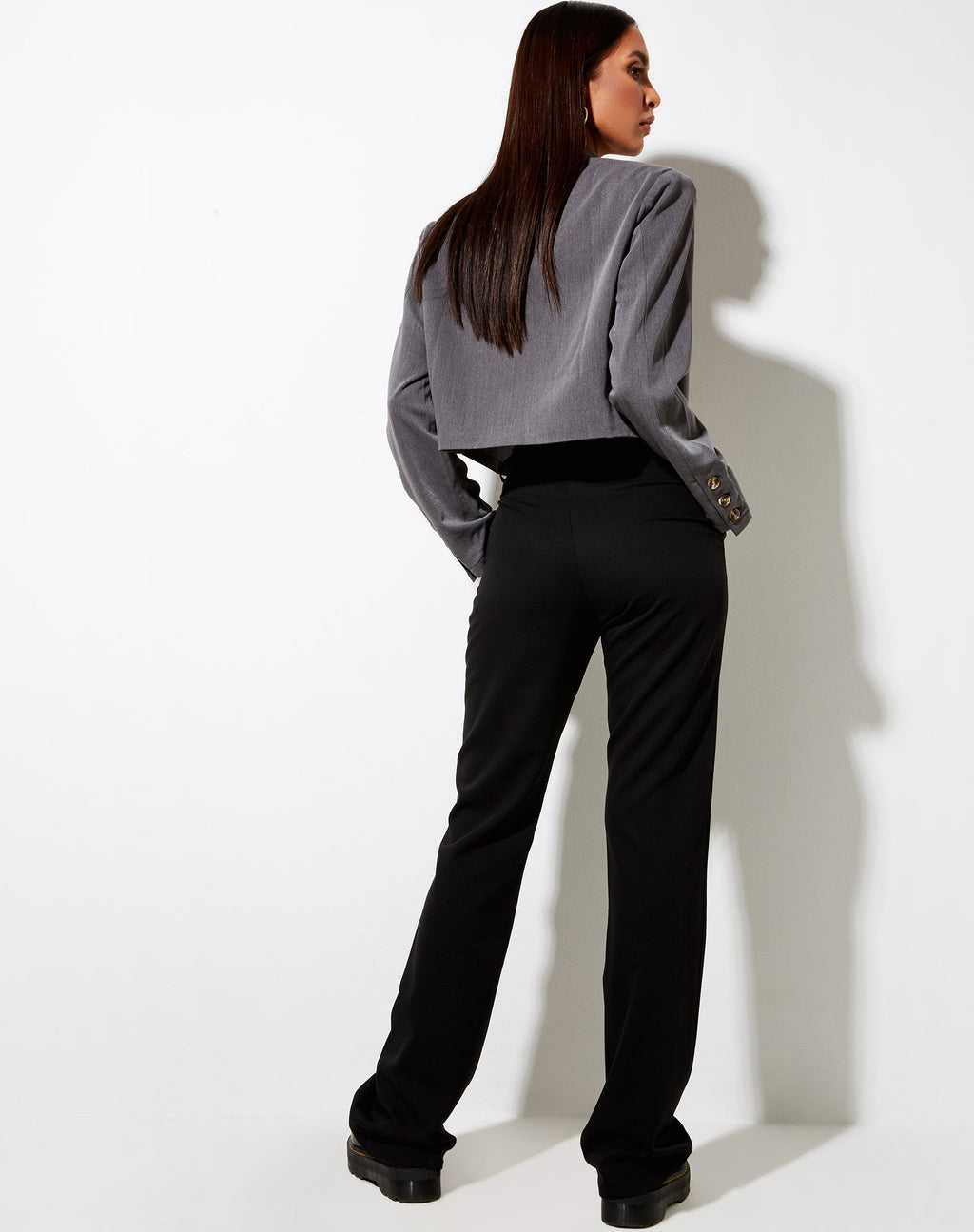 Zoven Flare Broek in Getailleerd Zwart